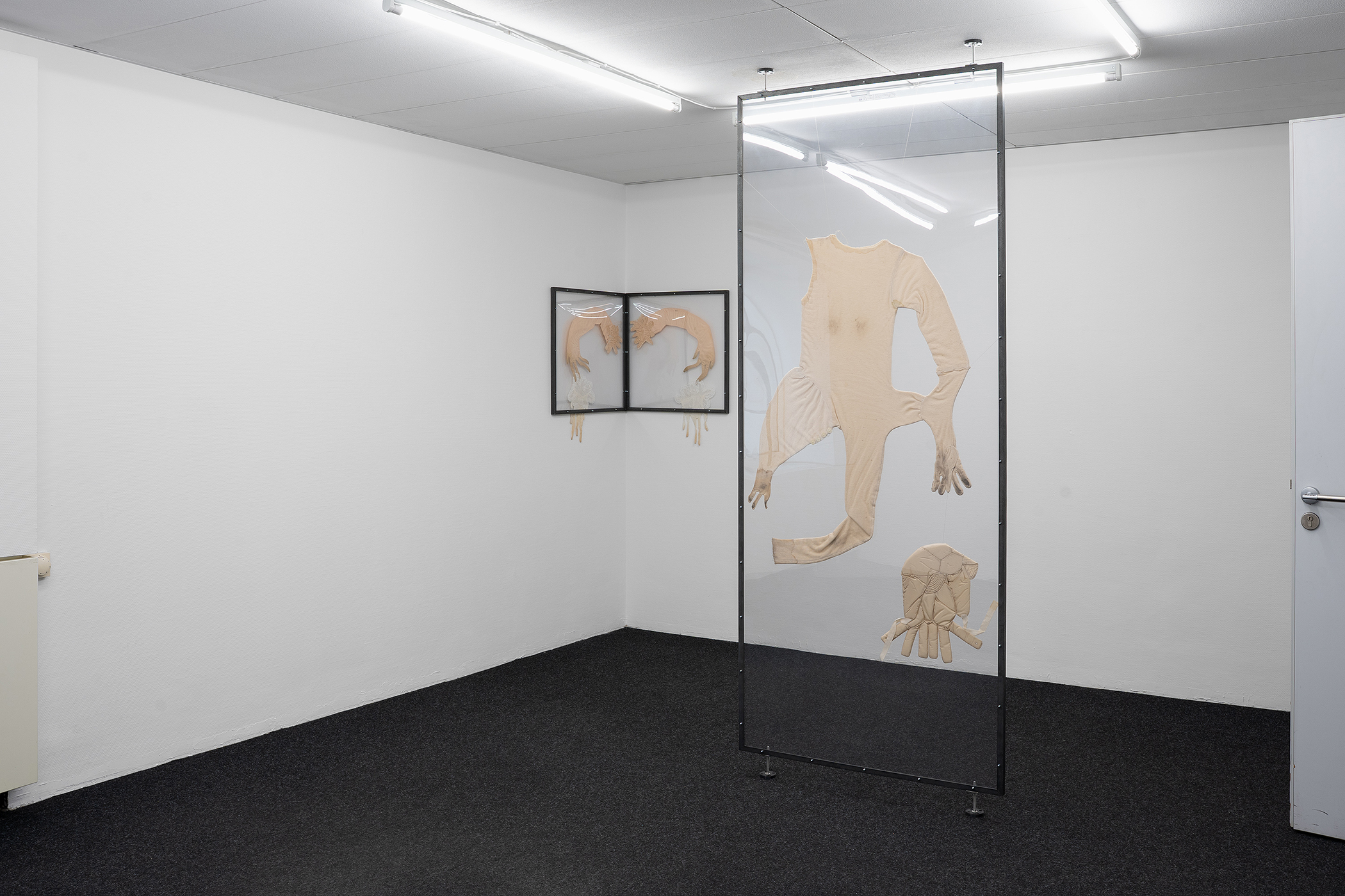 Emmélie Lempert, dear empty apex, installation view, GOODBANK, Frankfurt am Main 2025. Courtesy of Emmélie Lempert and POVcontemporary