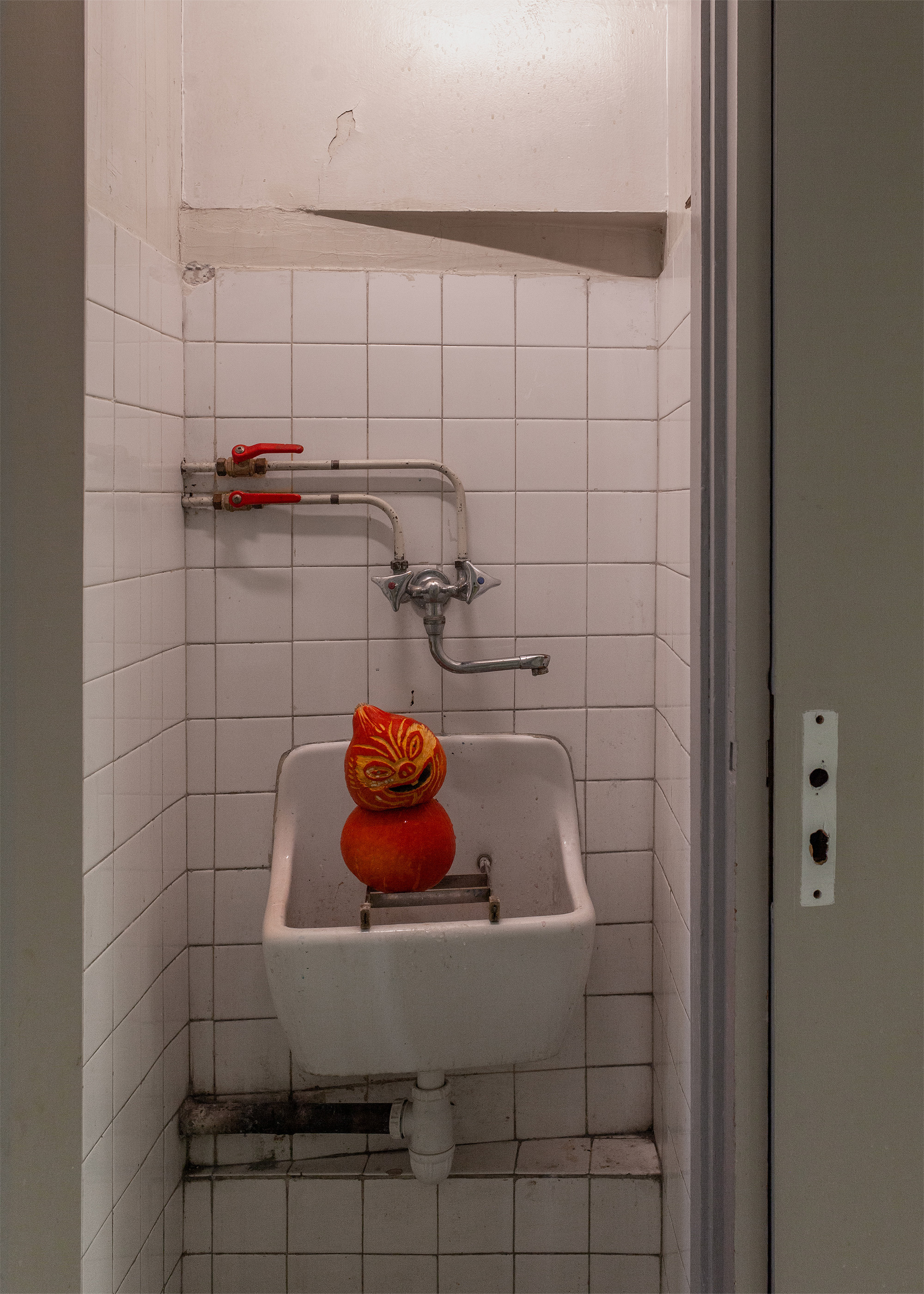 Ivan Volkov, Pumpkin man 2, 2025, Pumpkin Carving, 37 x 15 x 15 cm