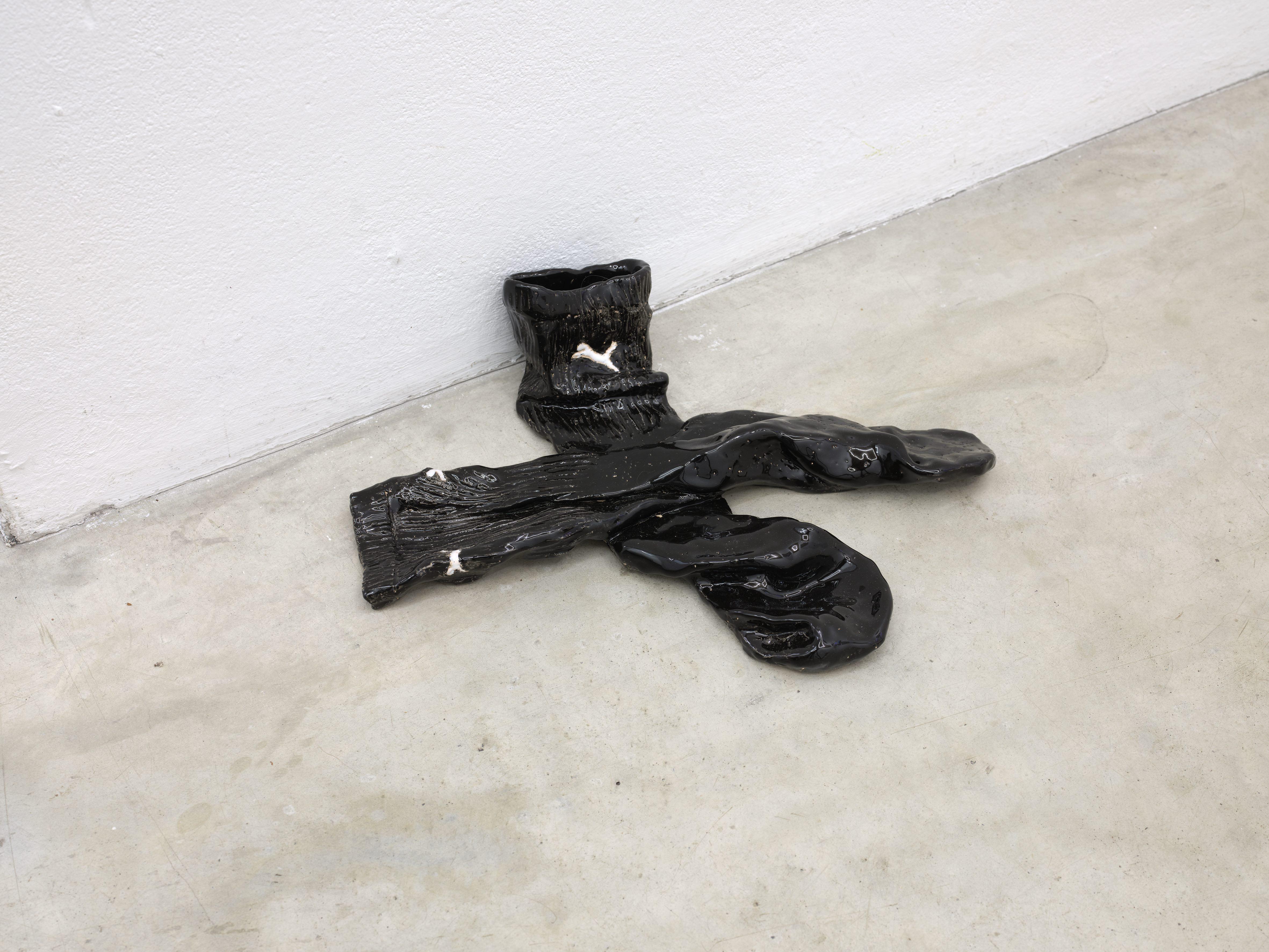 Janis Löhrer, Schwarze Socken, 2025. Courtesy: the artist.