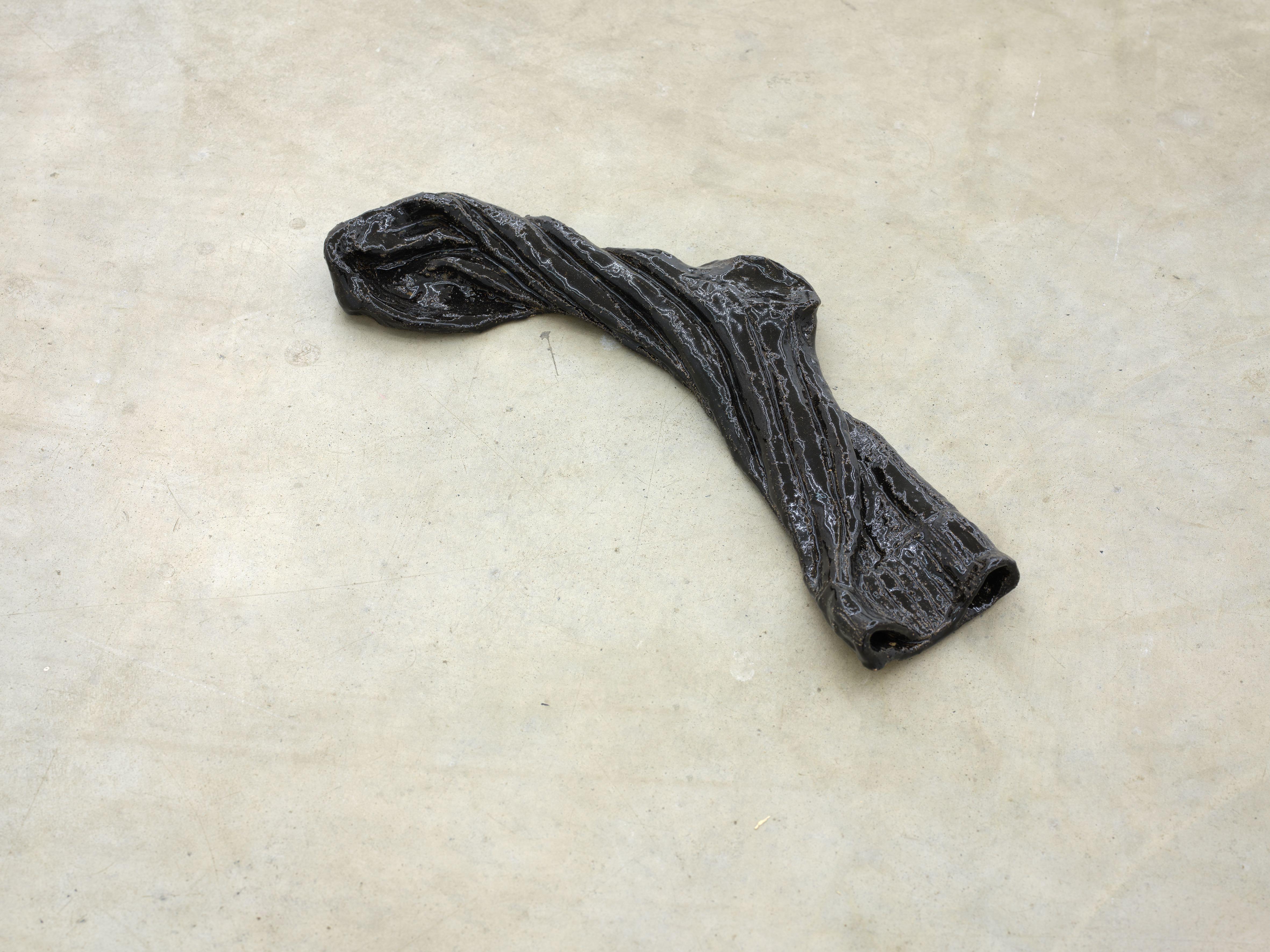 Janis Löhrer, Schwarze Socke, 2025. Courtesy: the artist and MARTINETZ, Cologne.