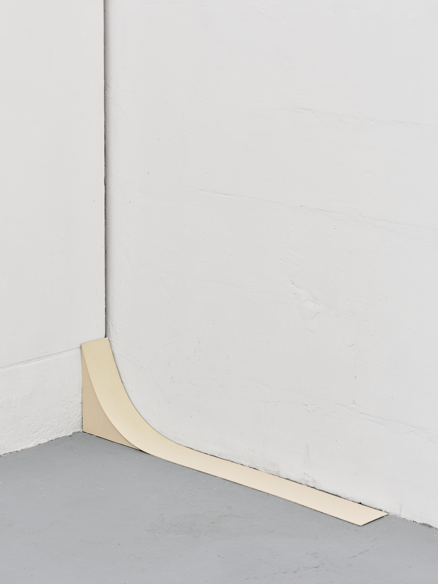 Cake Toppers. Audrey Prédhumeau (détail), Debout/Couché, 2025.