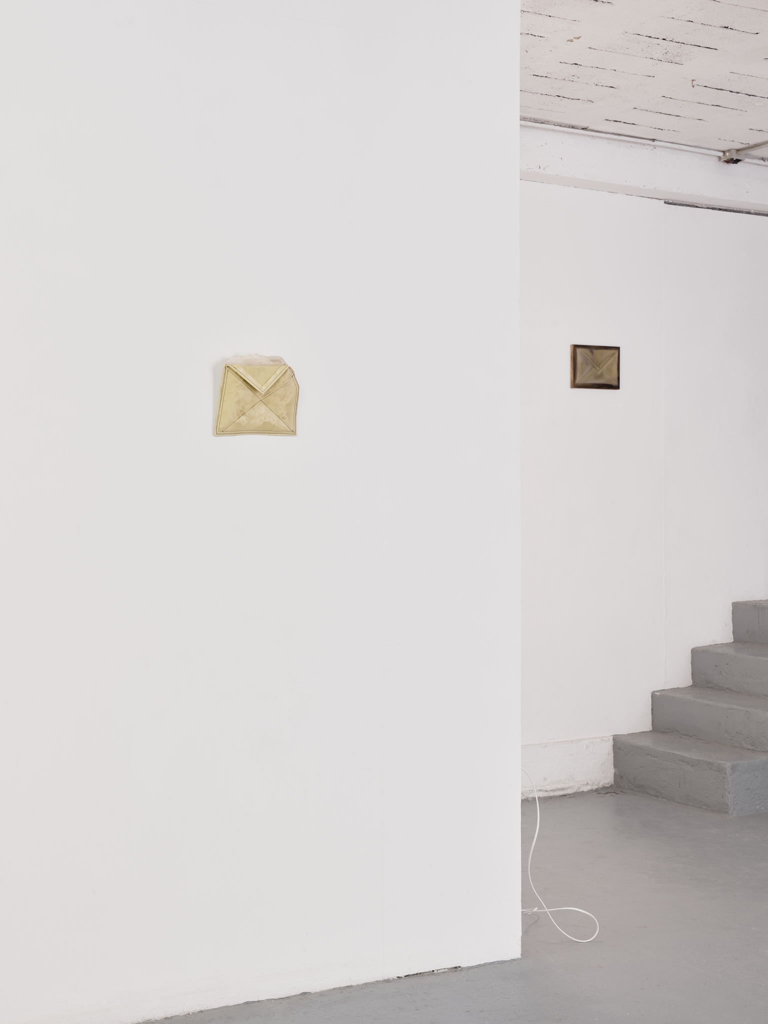 Cake Toppers, vue d'exposition. Lisa Bravi.