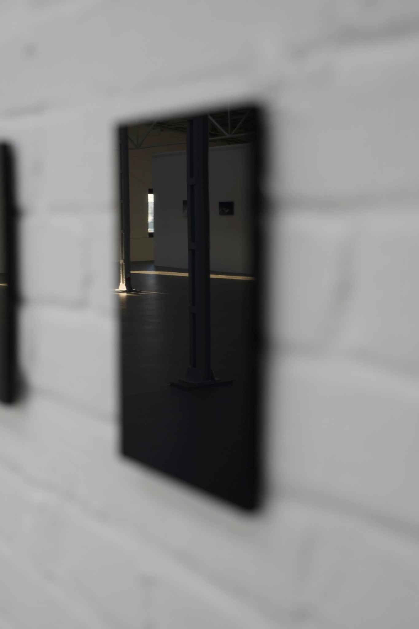 Jelena Bulajić, White on Black 1-4 (40) (detail), 2025, Set aus vierzig Elementen. Courtesy the artist. Foto: Kunsthalle Münster / Moritz Hagedorn