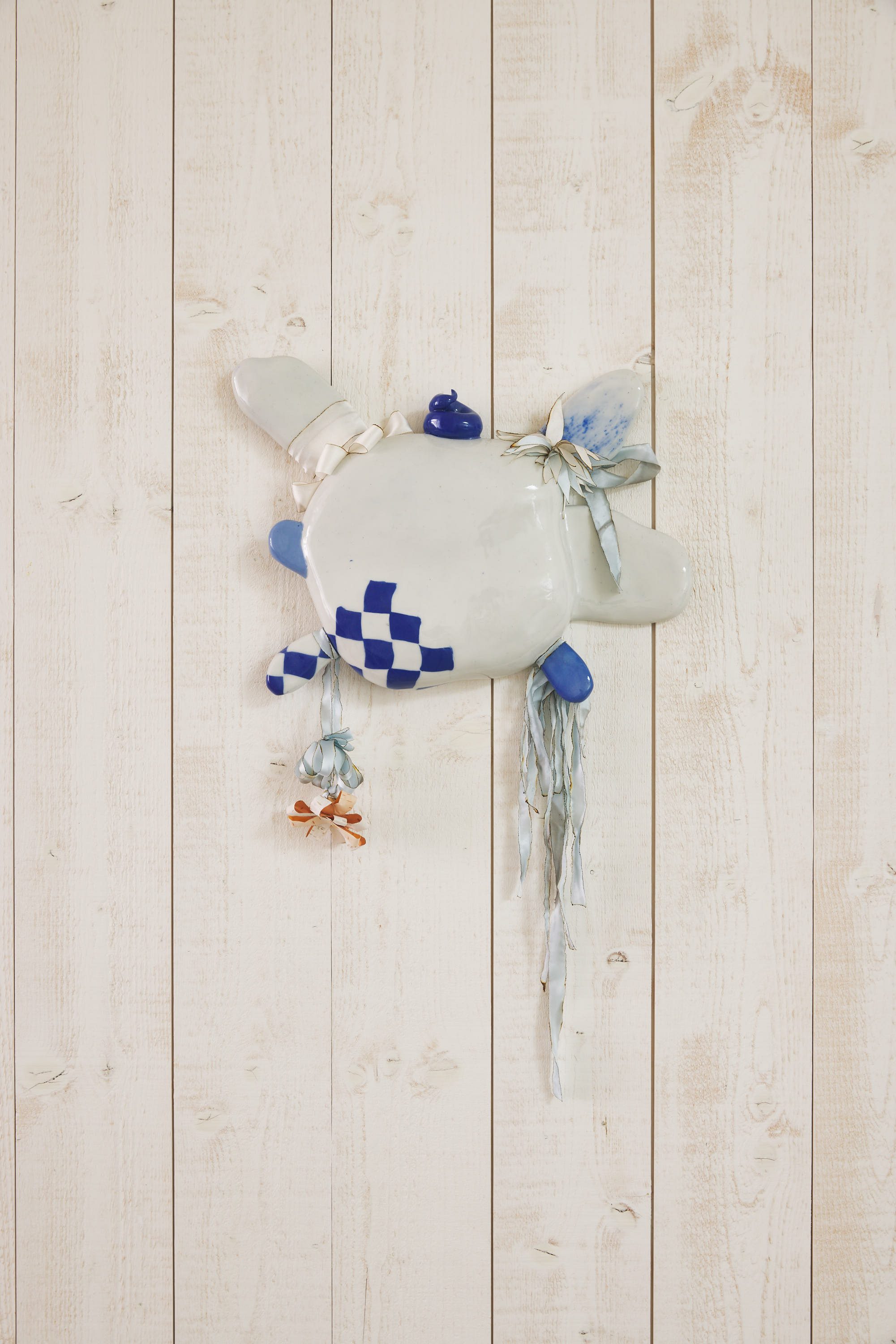 Phylactère. Birch bark, burnt satin. glazed porcelain, 60 x 36 x 5cm