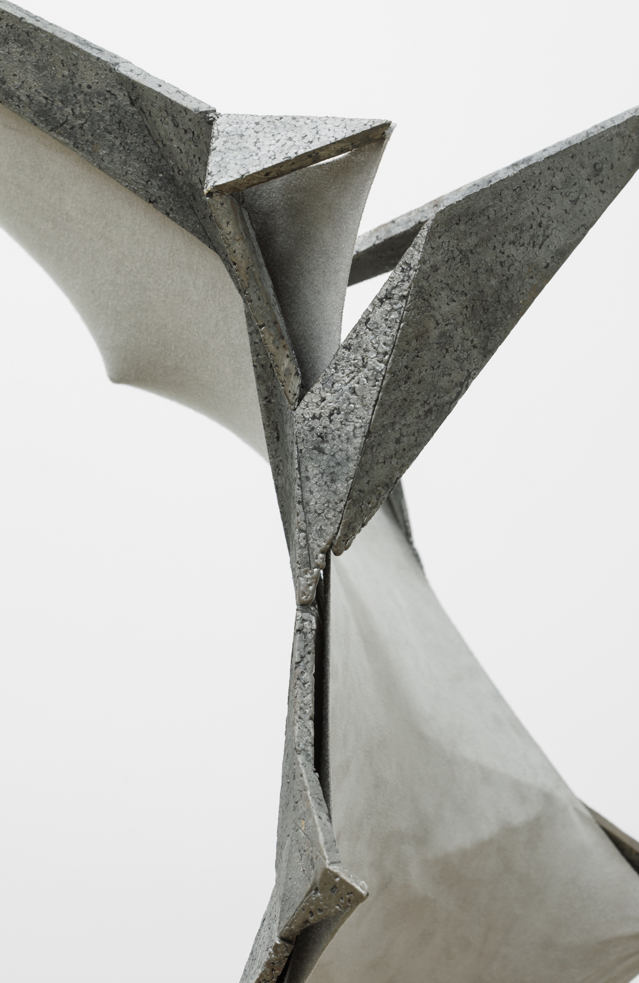 Mateusz Wójcik, "Cutting Edges 3", 2015, cast iron, elastane, 110 x 100 x 80 cm, detail, photo: bliss gallery