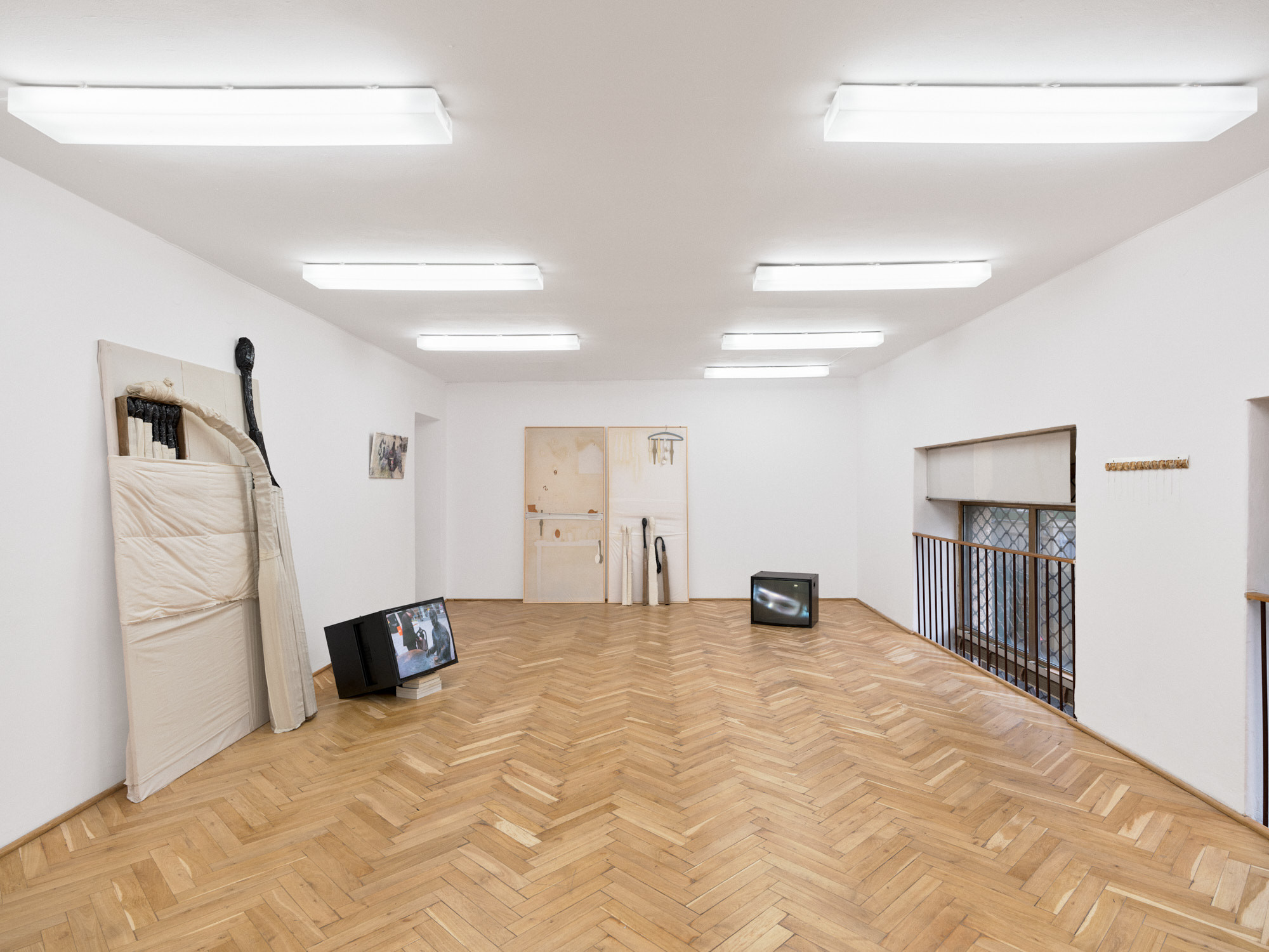 Exhibition view - Na wskroś (06.12.2025–28.02.2026)