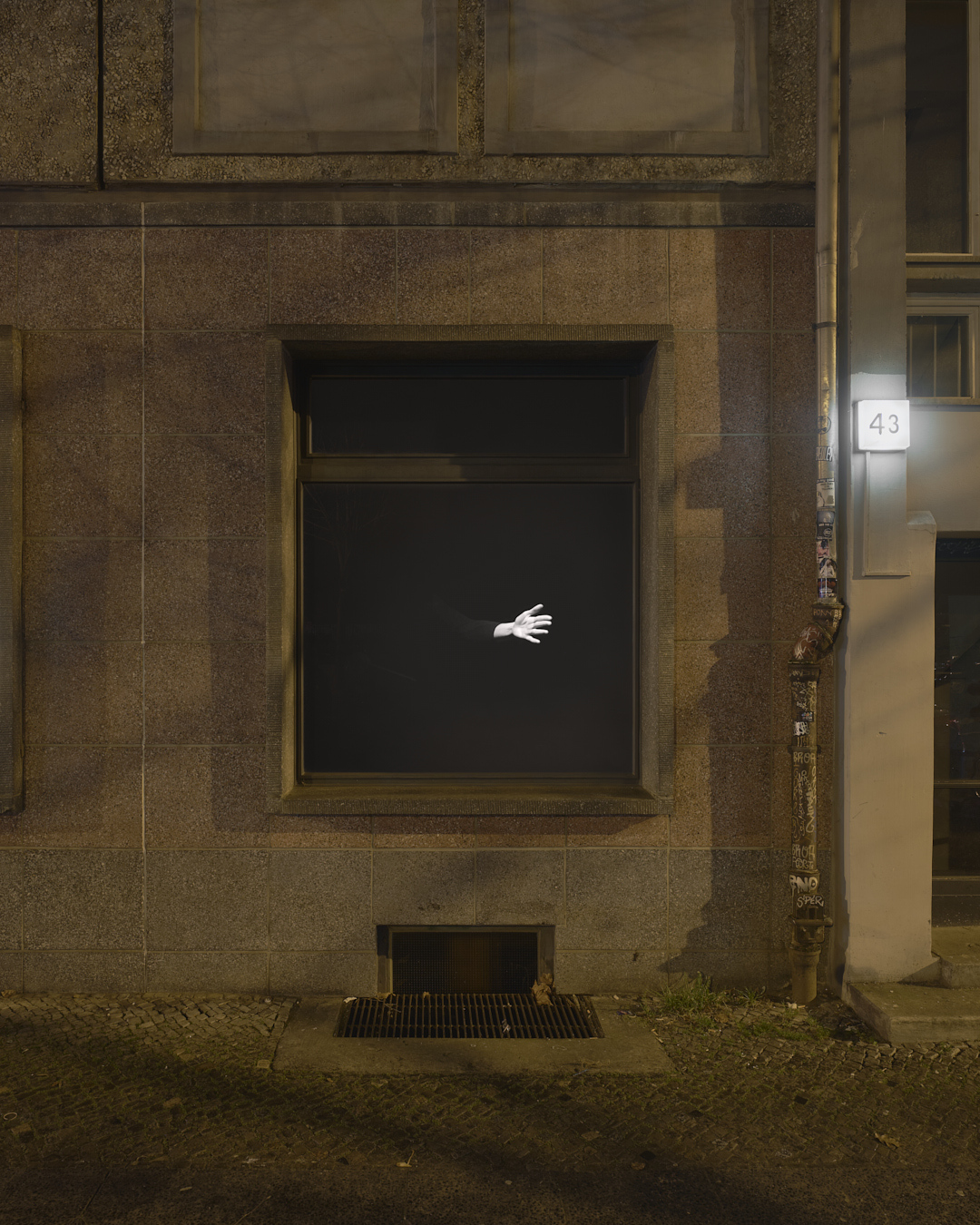 To move, 2025, site-specific video, black and white, 9:42 mins