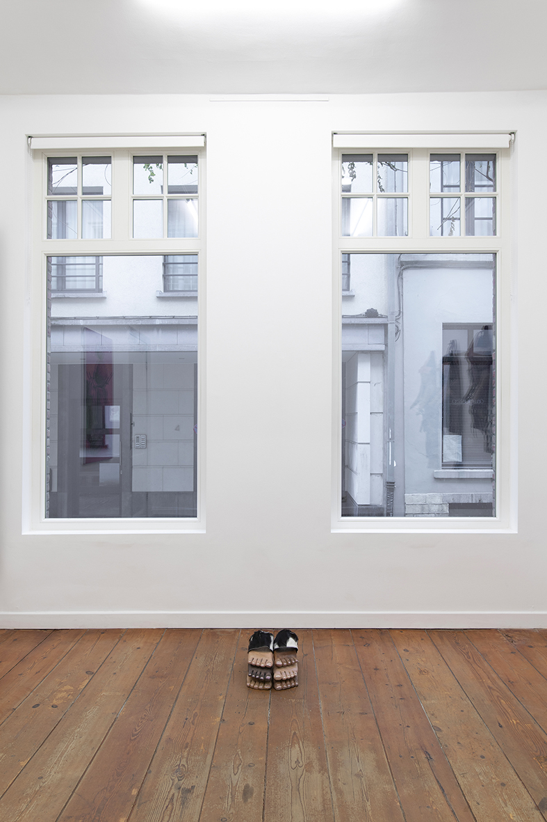 Mella Jaarsma_Opposite Heads_shoes III_installation view_BEIGE