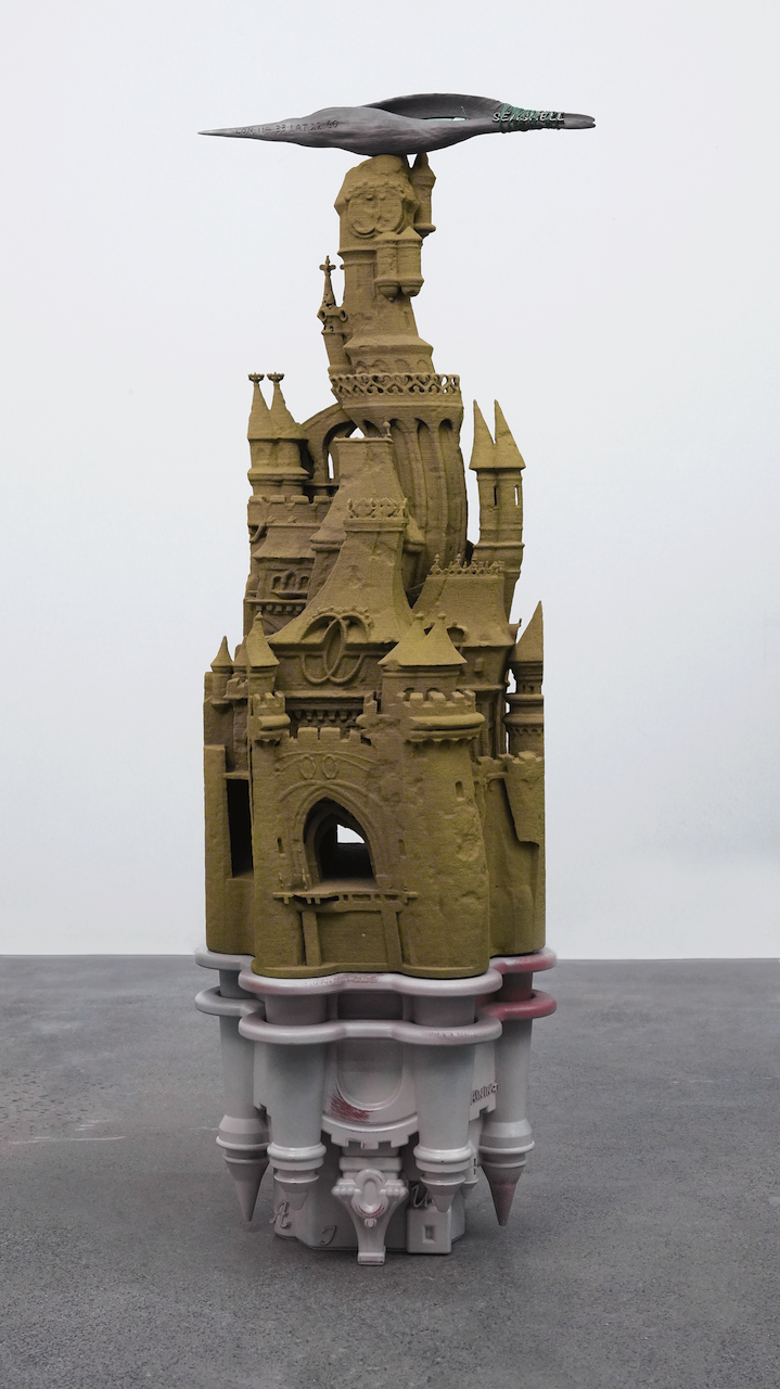 “Xiao Meisha”, Stainless Steel, Silica Sand, Biomimetic Fish Scale, Iron Plate, Oil-based Painta, Acrylic Paint, 135x35cm, 2025. Photography: WANG Lei