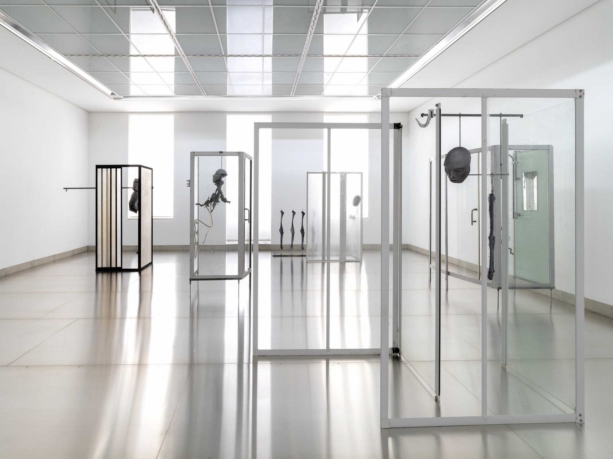 Installation view: Giulia Cenci, dry salvages, 2022, Photo: Wolfgang Günzel © the artist and Galerie Stadt Sindelfingen, Courtesy: the artist and Enea Righi Collection