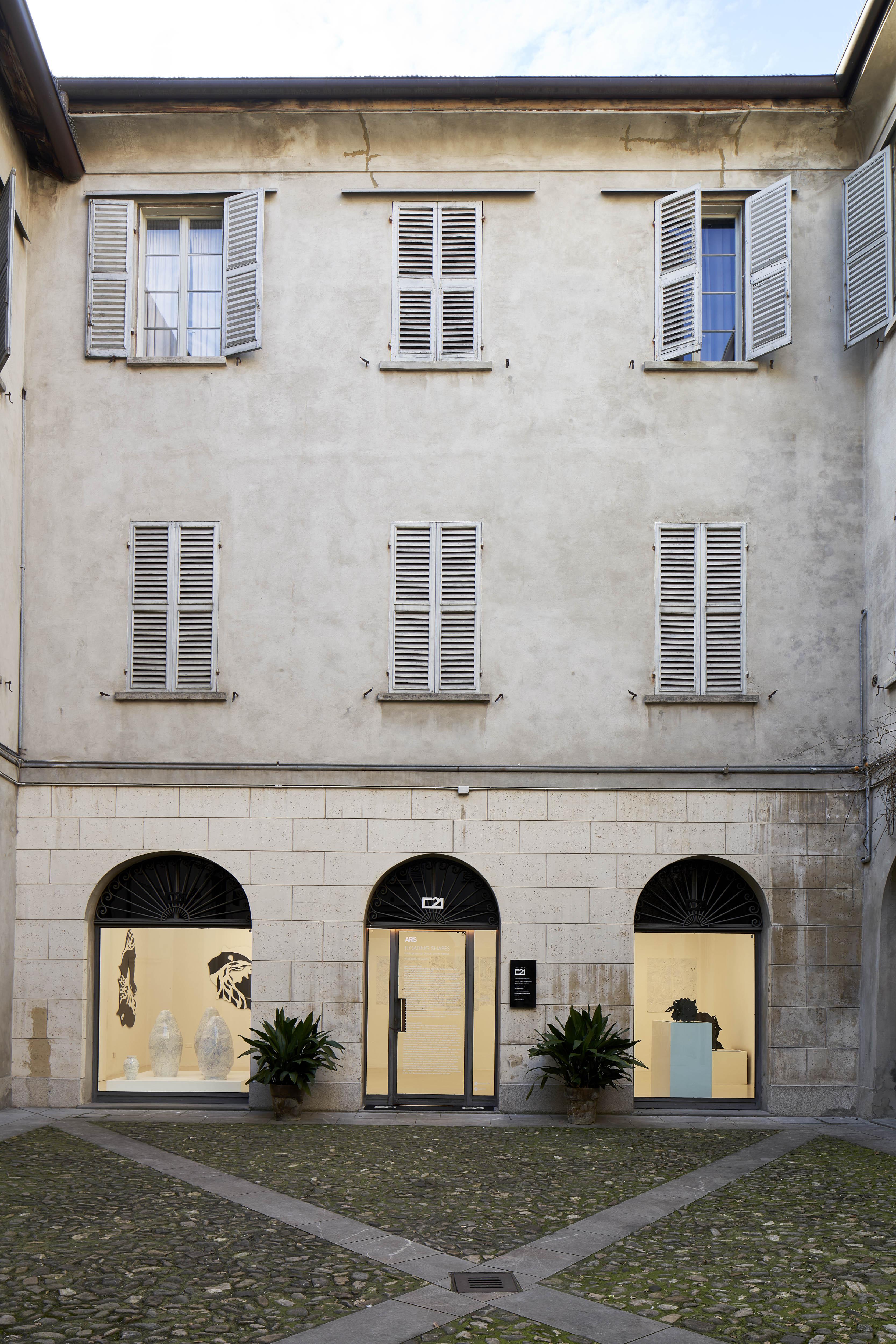 Aris, Floating Shapes, exhibition view, Ph. Fabrizio Cicconi, Courtesy of SpazioC21