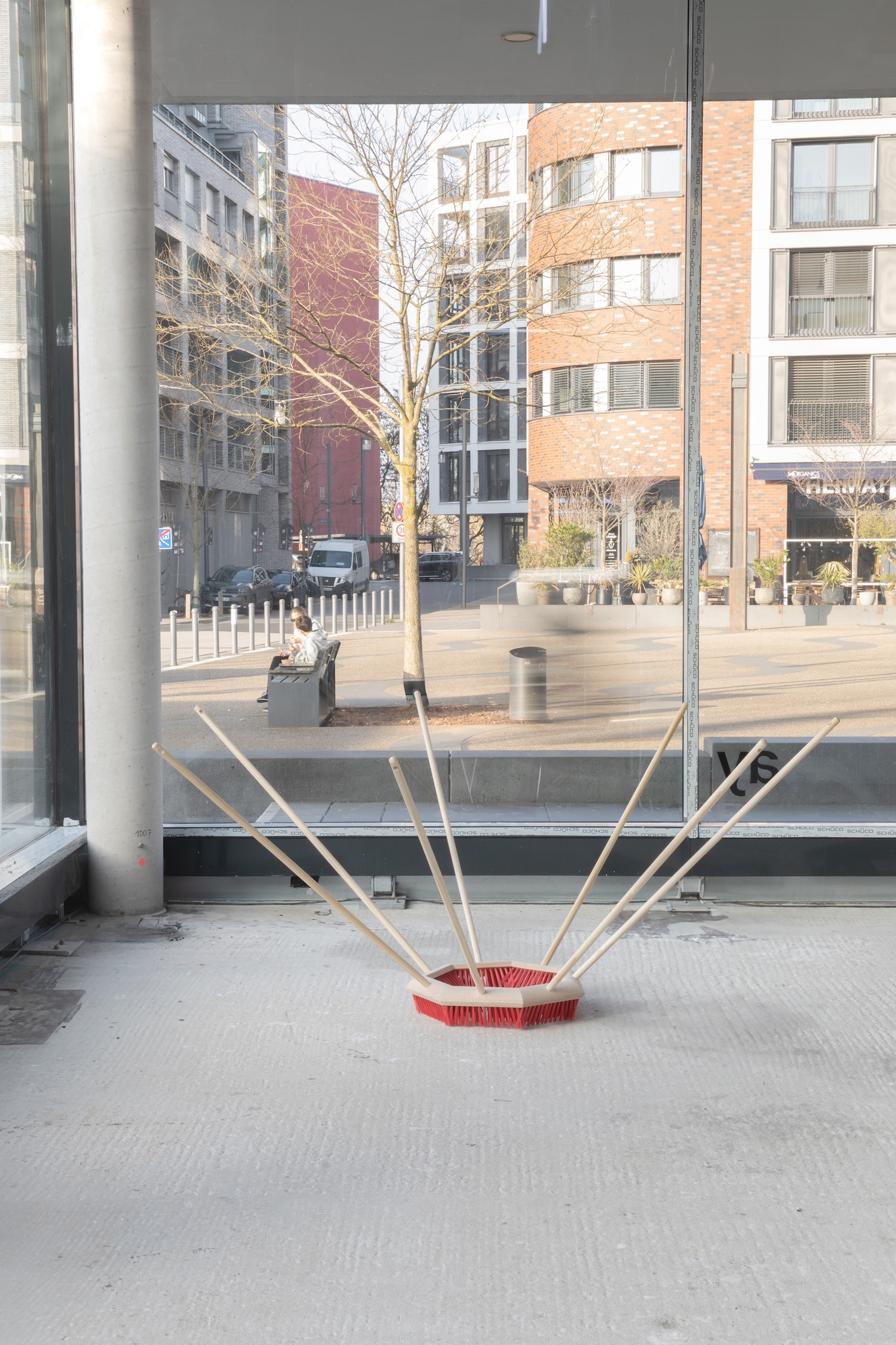 Willem de Haan, Surrounded I, 2025, 200 × 200 × 95 cm, Brush, handles