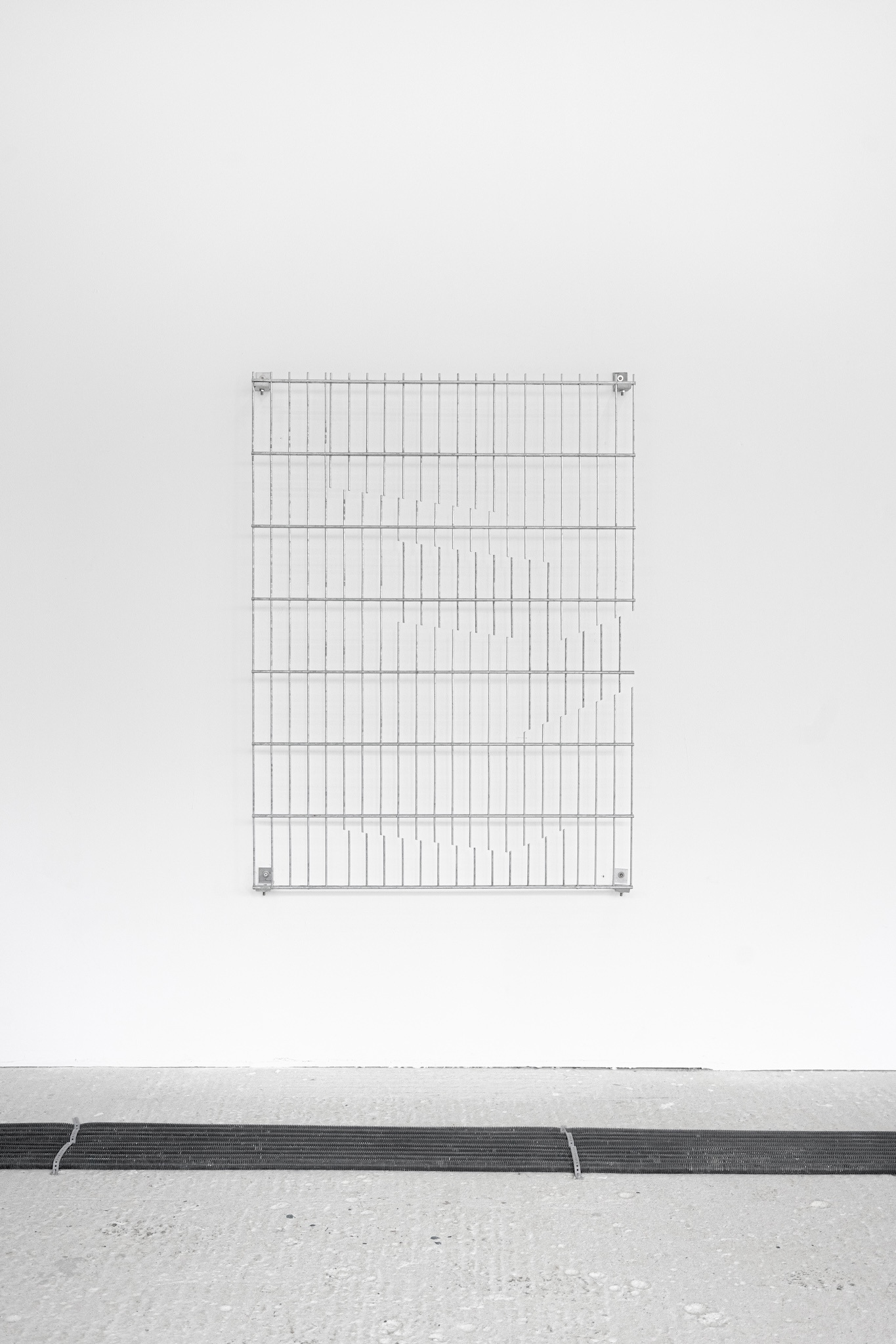 Mathias Weinfurter, DSM102503, 2025, 143 × 106 × 7 cm, Steel