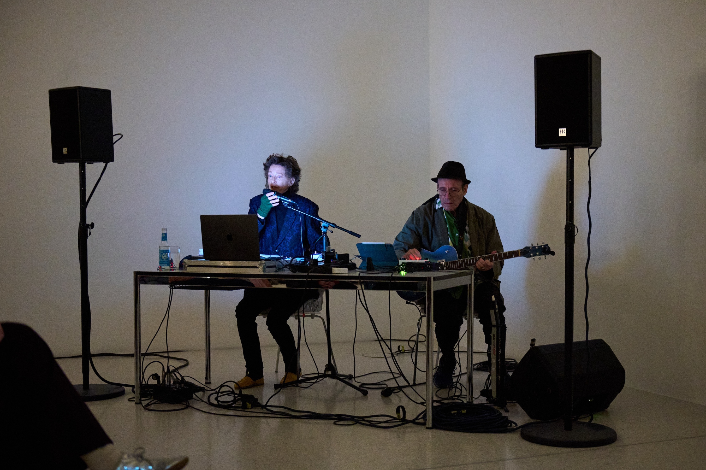 Julia Heyward performing together with Perry Hoberman, 2026, Westfälischer Kunstverein, Photo: Ygor Souza Bahia