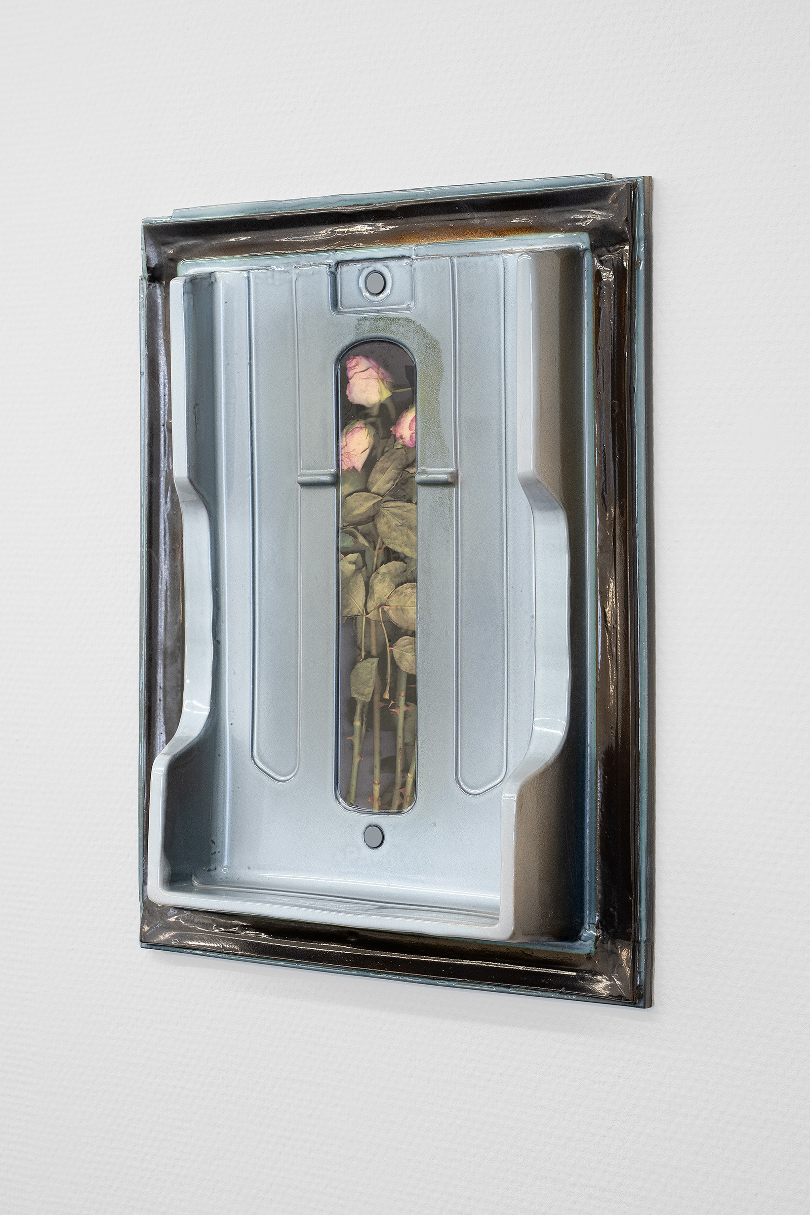 Monika Grabuschnigg, Cold Storage (Thrice), 2025, glazed ceramic, 48 x 36 x 8 cm 