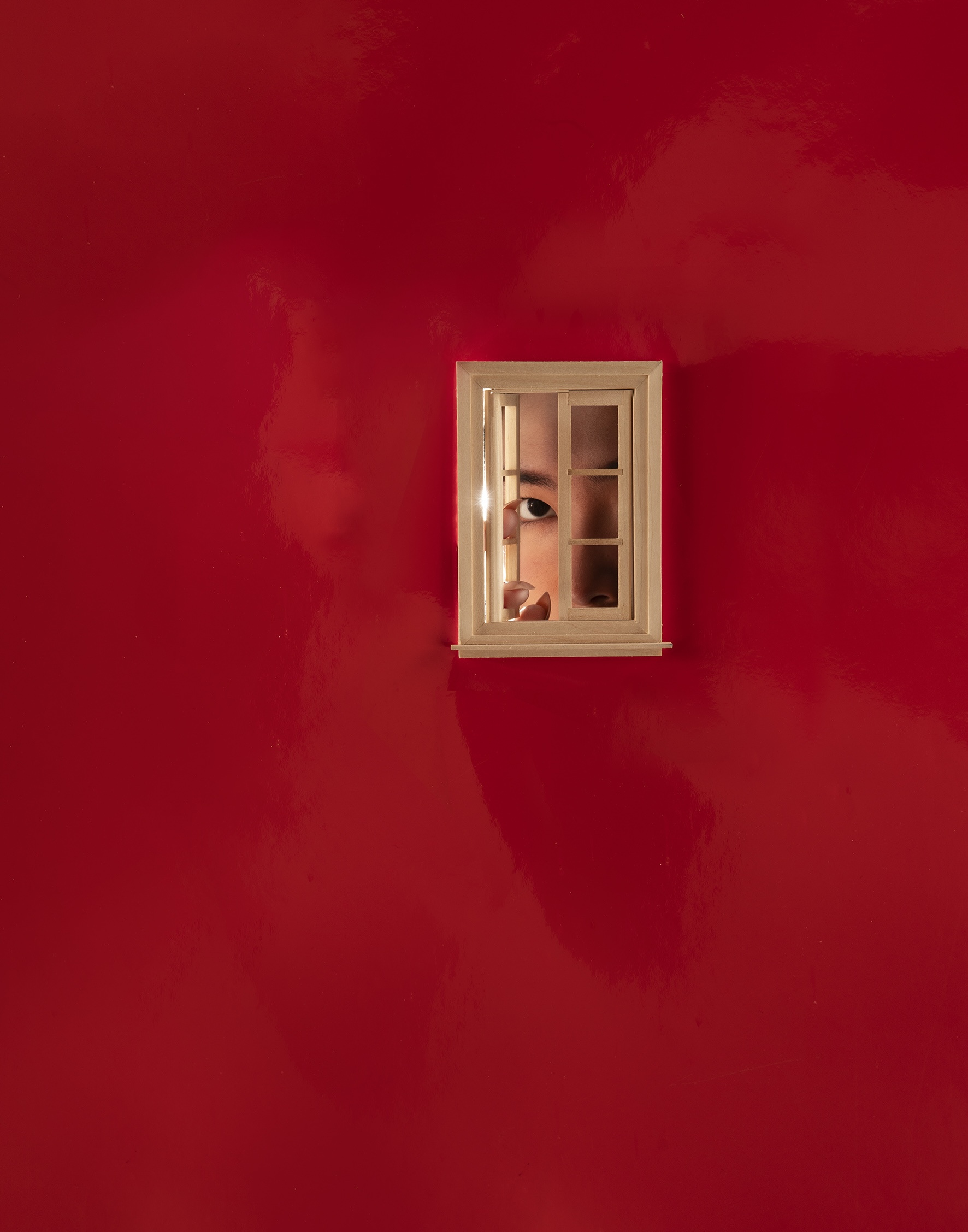 Trust Me — Staged photograph exploring relational tension and trust, part of the ongoing series presented at InCadaqués Festival. Investigating subtle power dynamics in everyday intimacy. 