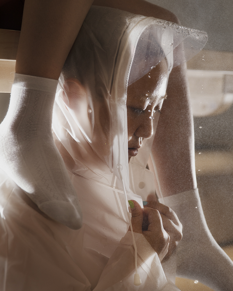 Trust Me — Staged photograph exploring relational tension and trust, part of the ongoing series presented at InCadaqués Festival. Investigating subtle power dynamics in everyday intimacy. 