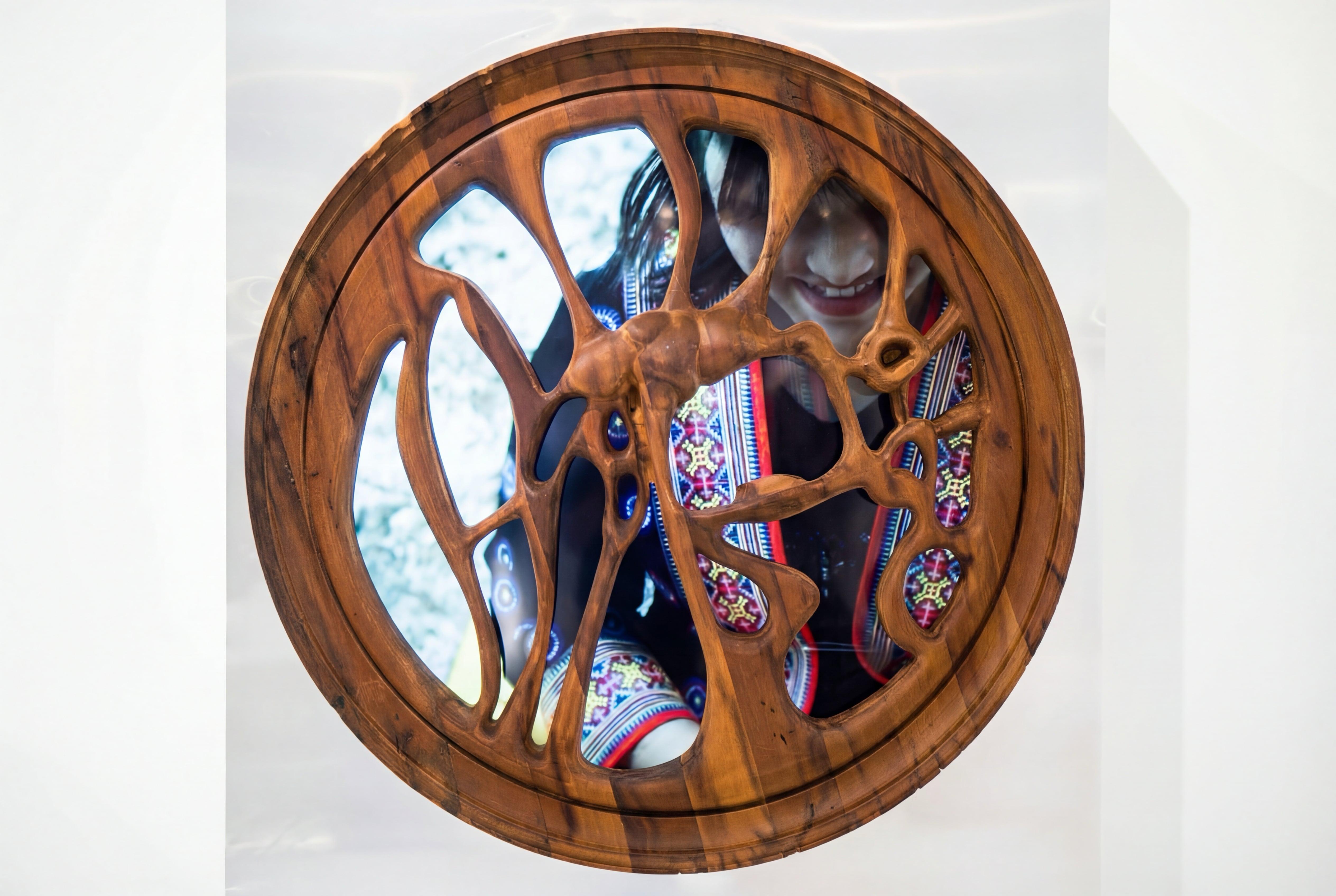 window №1 2026. Chinese rosewood, aluminum, video. 240x120x40. Dishon Yuldash