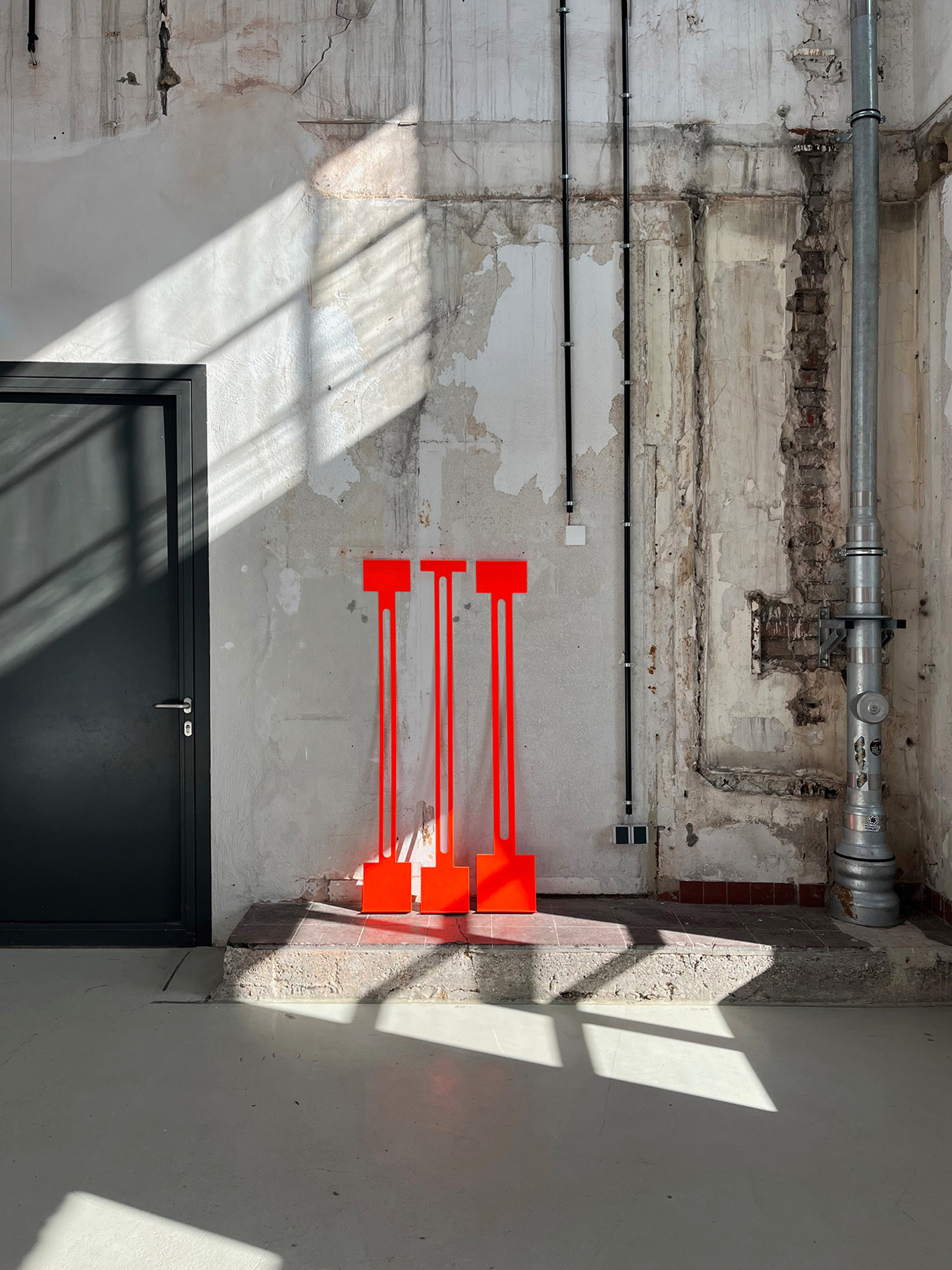 Elisa Manig, “clasp”, 2023