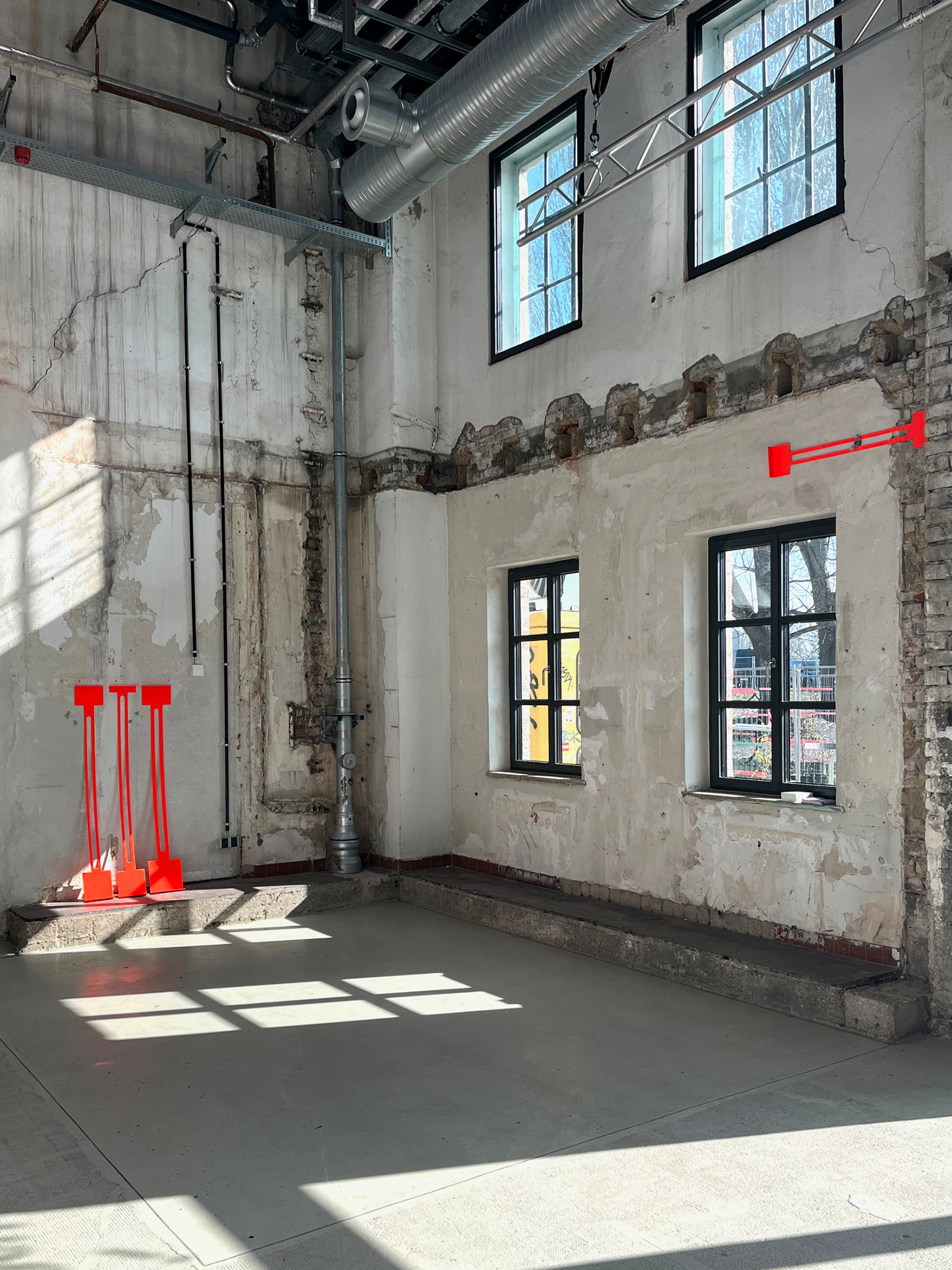 Elisa Manig, “clasp”, 2023