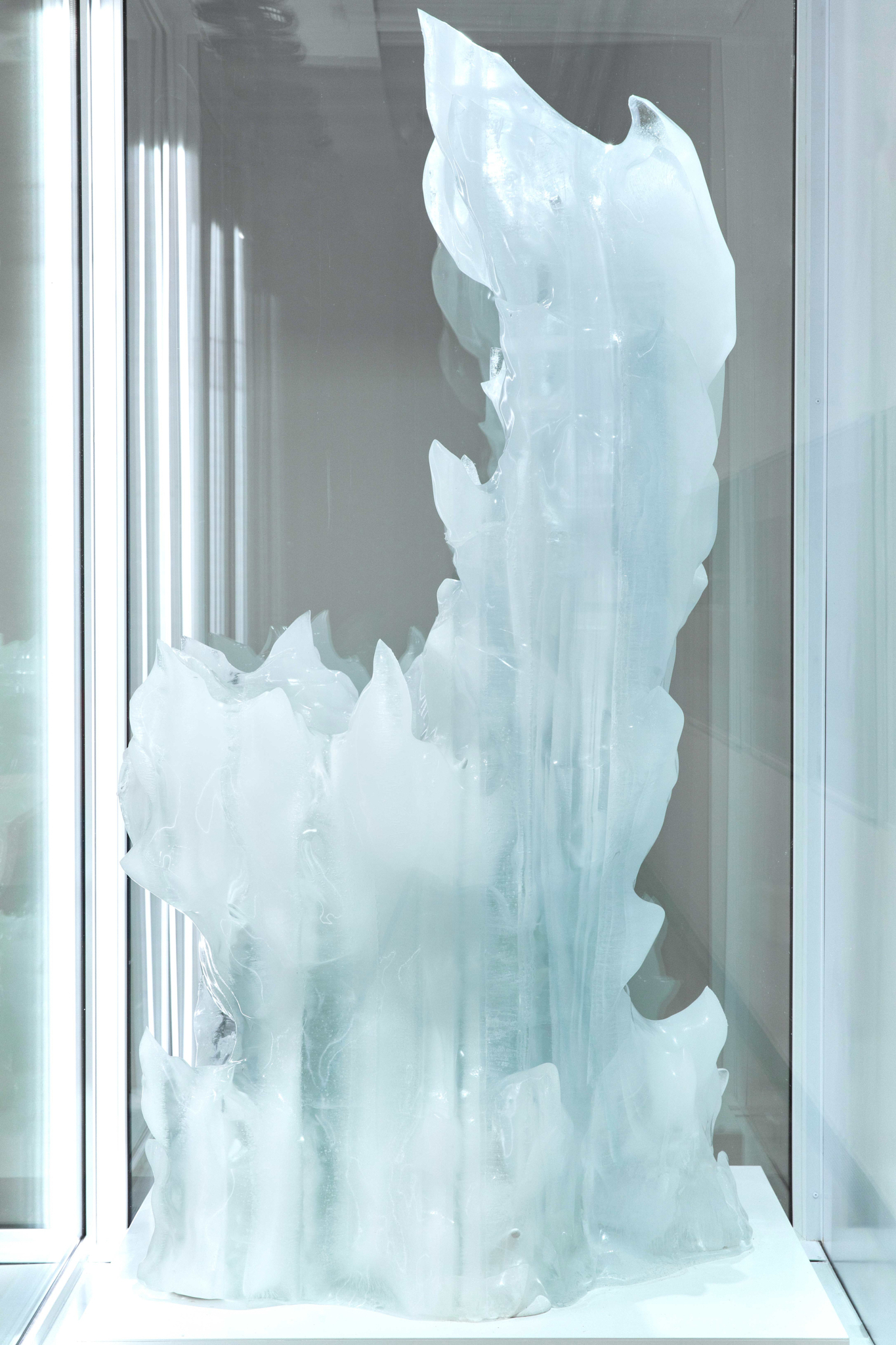 Daria Arbuzova, Frozen Throne, 2026. 3D printing, PETG plastic, ice, refrigeration equipment.