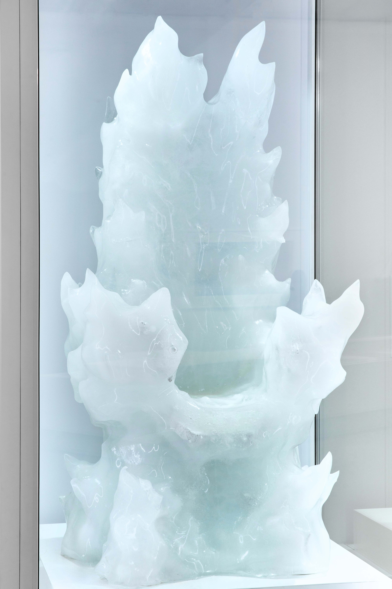 Daria Arbuzova, Frozen Throne, 2026. 3D printing, PETG plastic, ice, refrigeration equipment.