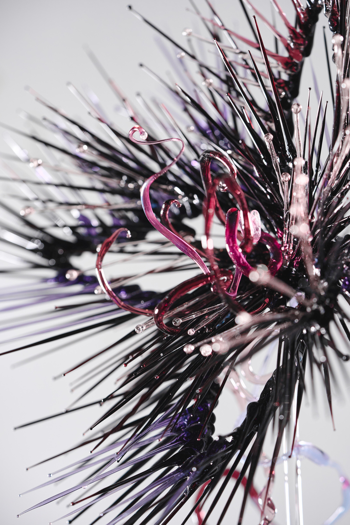 Daria Arbuzova, Sometimes poison is a cure, too series, 2025, glass