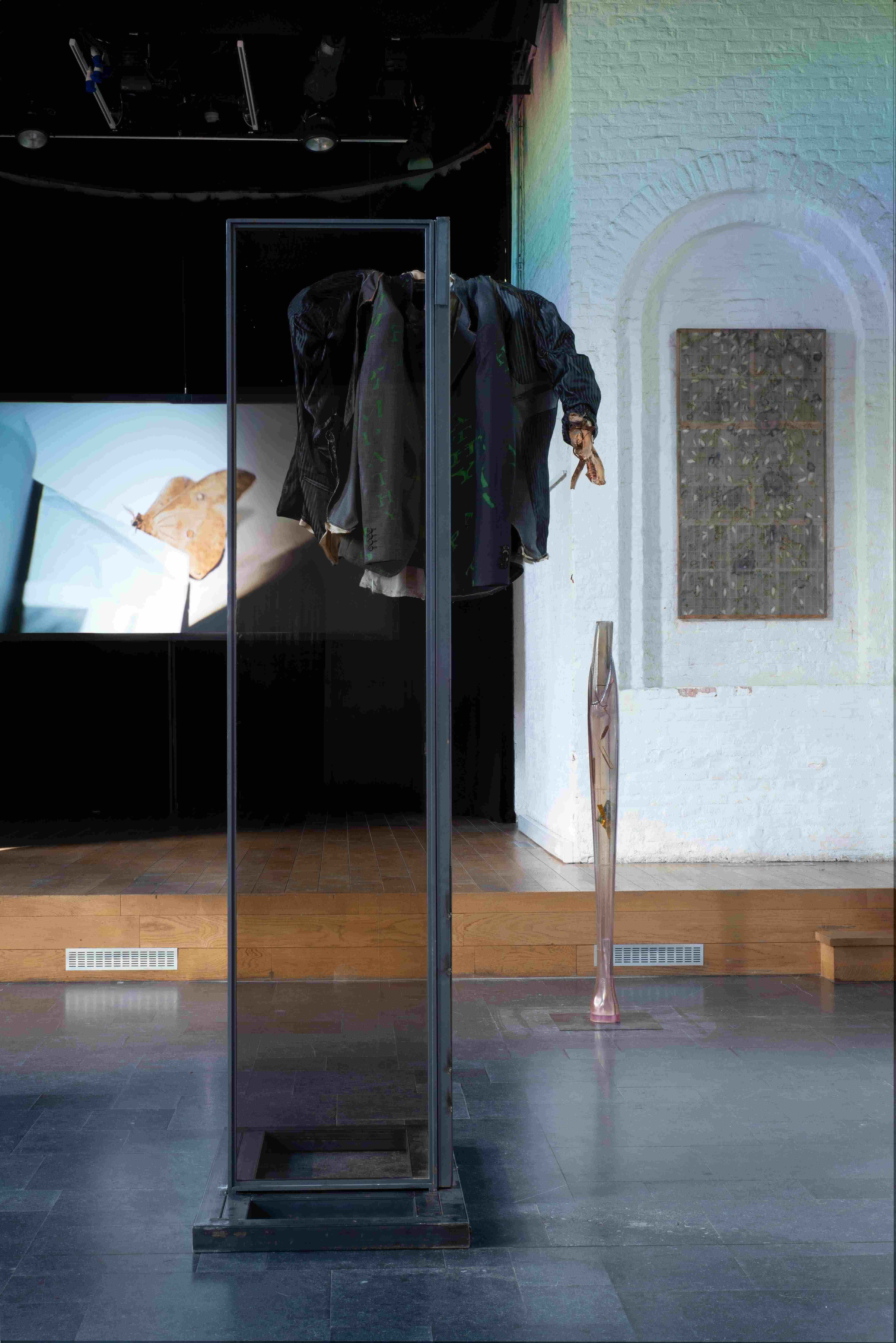 Agata Ingarden, Inside the Dream House (Dreamer 5), UV-blocking glass windows, steel structure, copper wire, silkscreen print on fabric, handmade costumes, wood, 2023, photography by Documentation Station