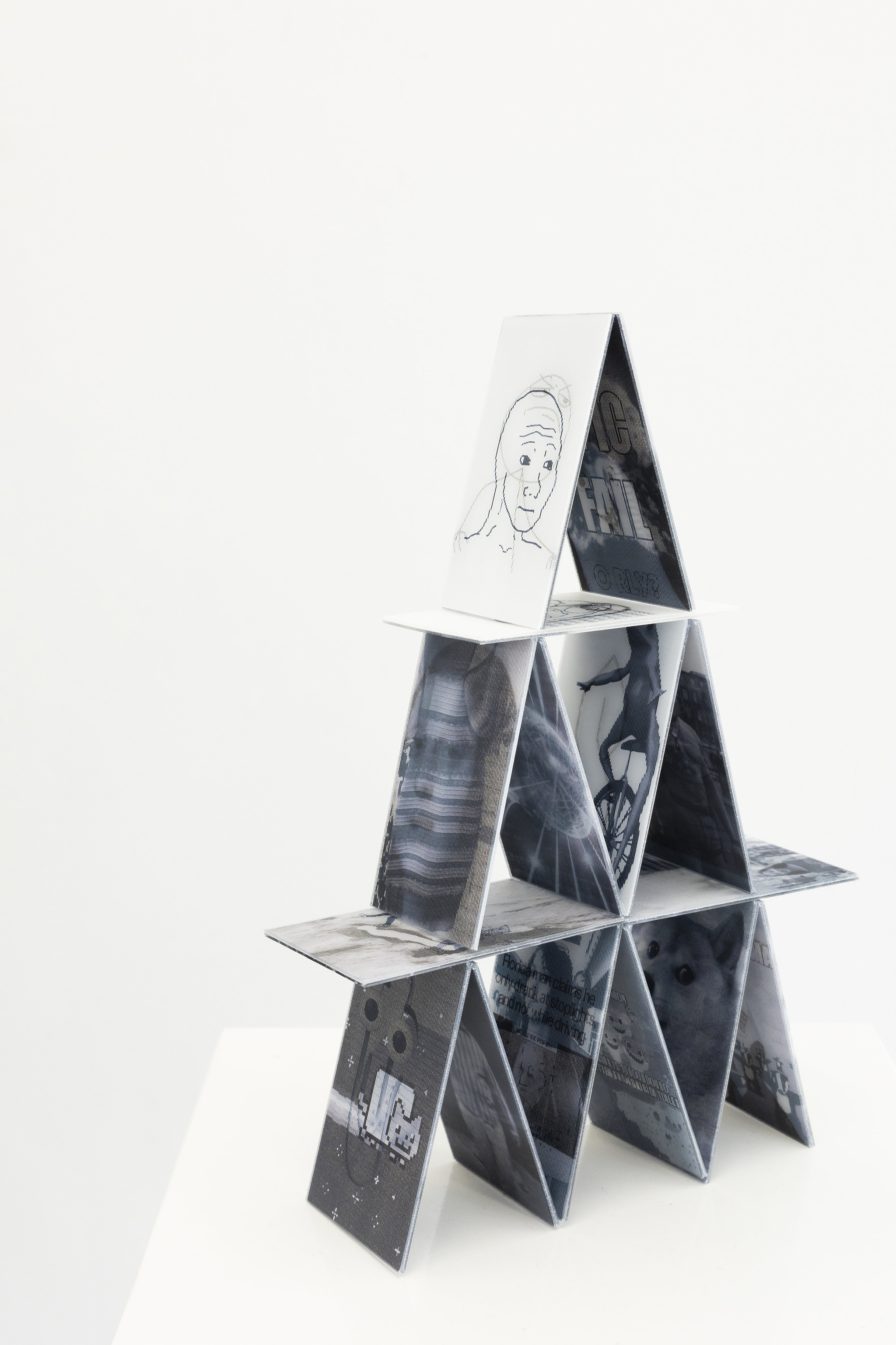 Supercut, object: lenticular print, glue,  6 × 15 x 20 cm, 2026