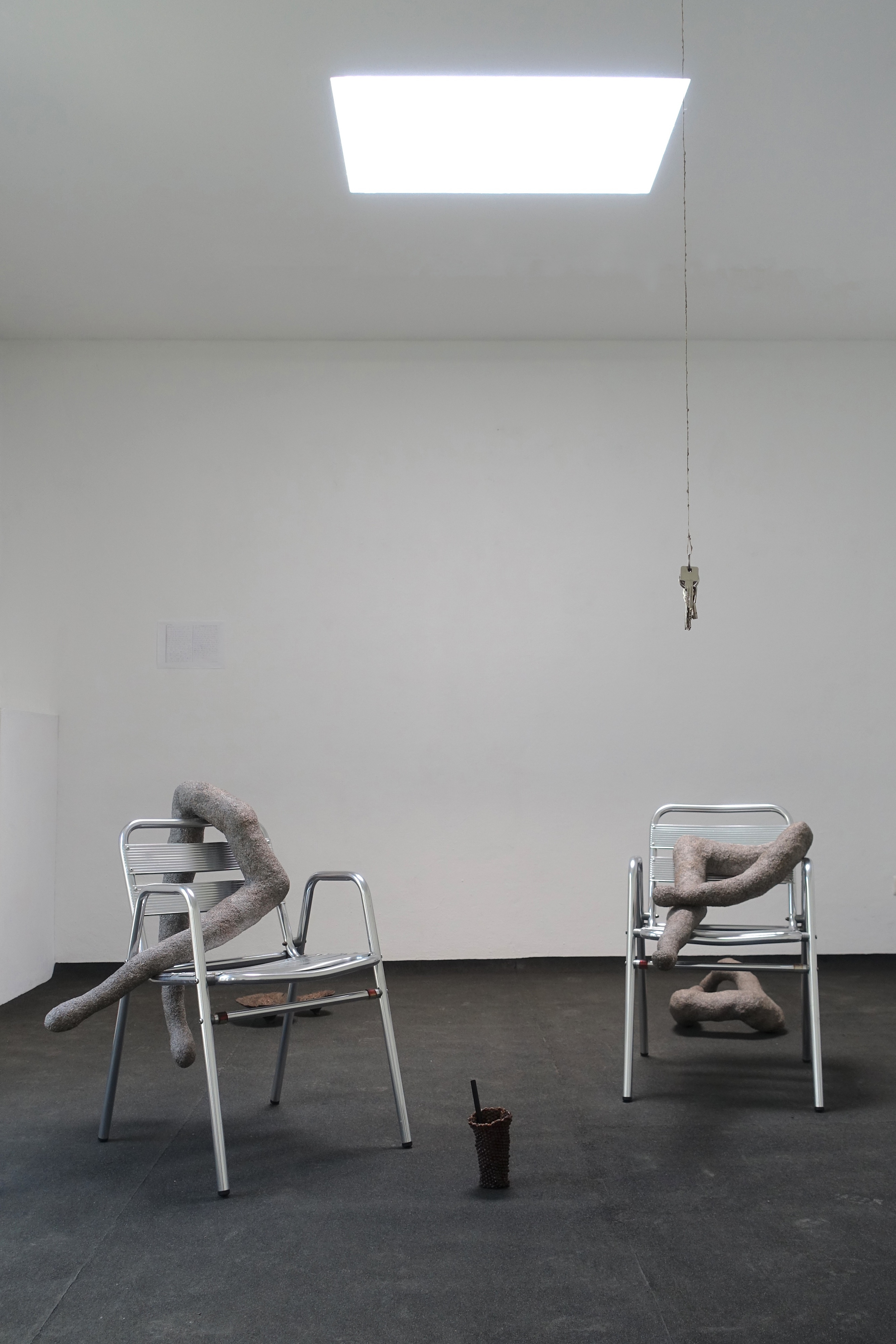 Installation view Nachwärme - Maxine Weiss, Apartment der Kunst, Munich, 2026