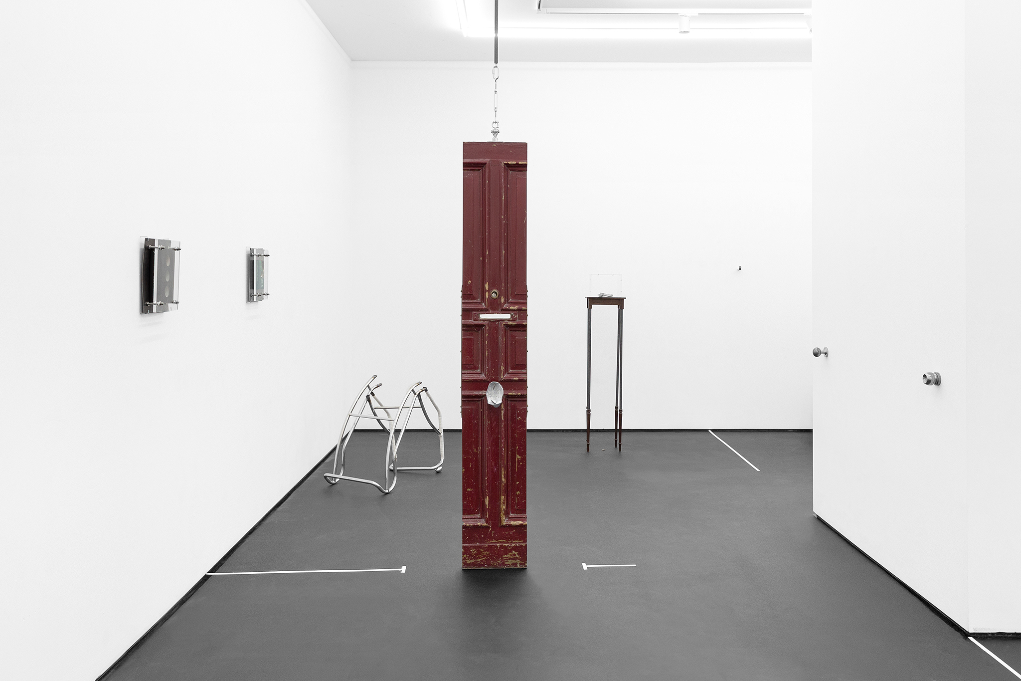 Shinoh Nam, A Guide to the Interior for a House on Ambiguous Grounds, installation view, ©Julie Becquart