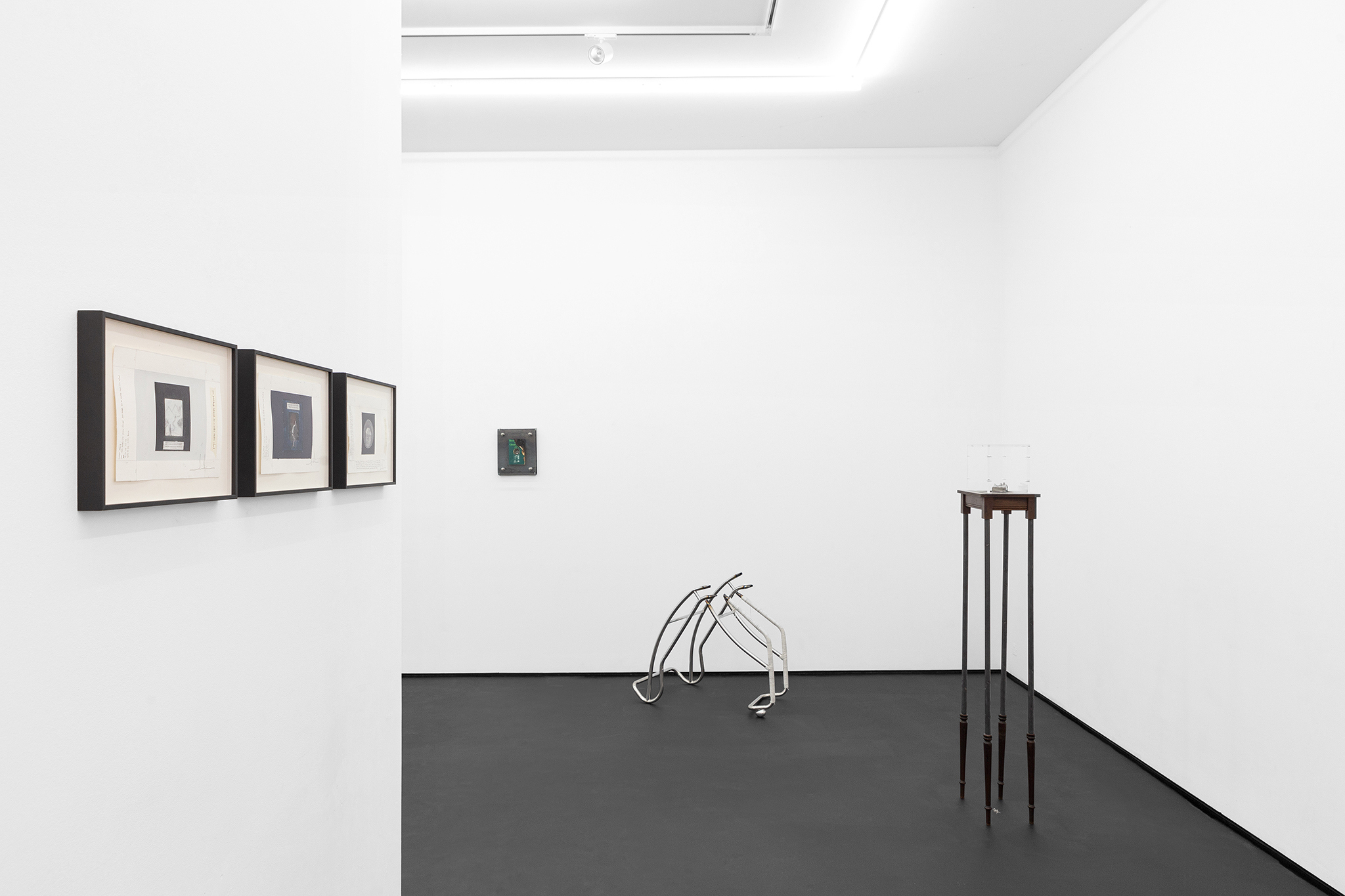 Shinoh Nam, A Guide to the Interior for a House on Ambiguous Grounds, installation view, ©Julie Becquart