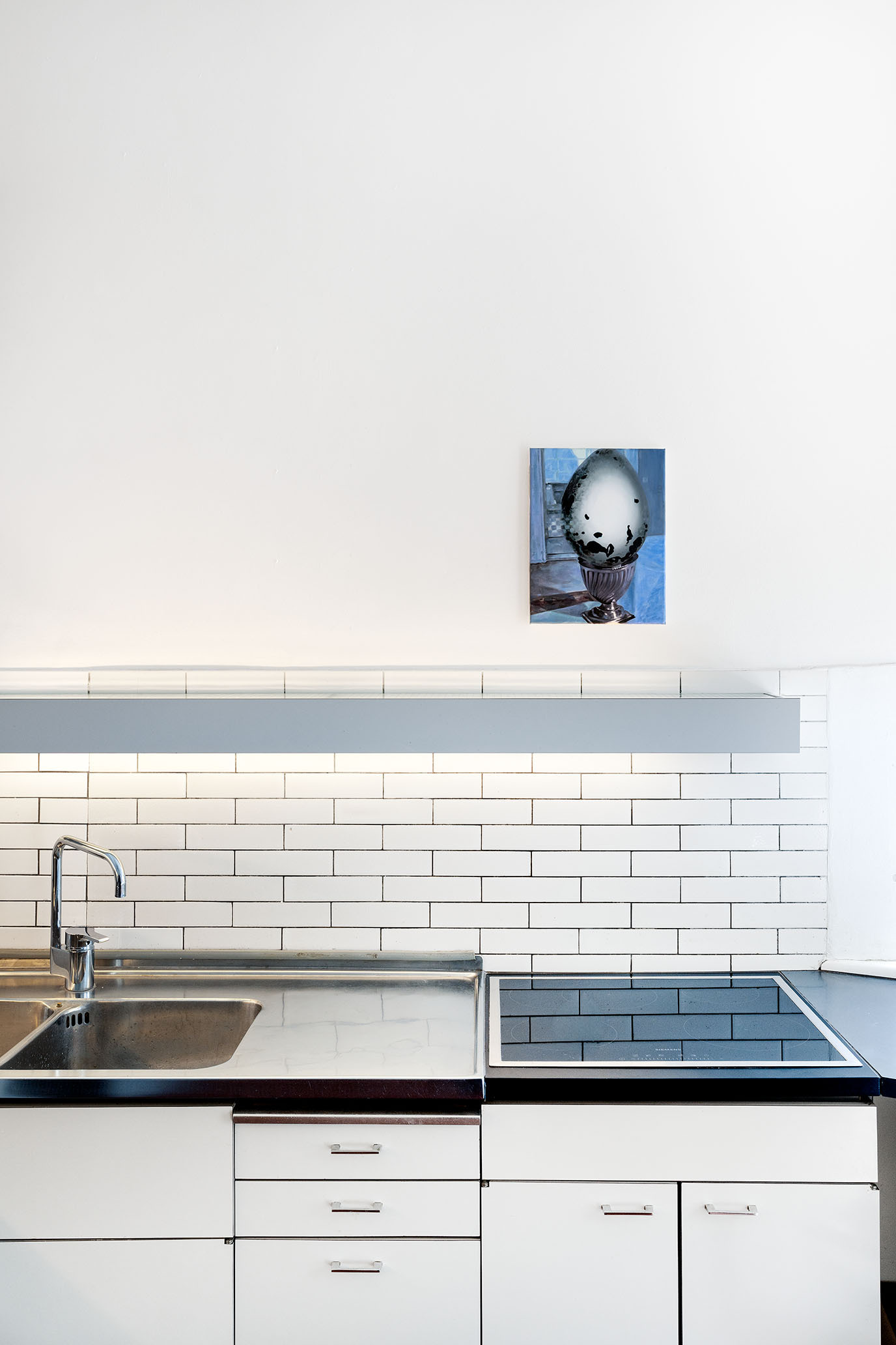 Li Jun, Daily Specimen, 2026. Oil on canvas 36 x 28 cm. Courtesy of the artist and Zeller van Almsick, photo: Simon Veres, 2026