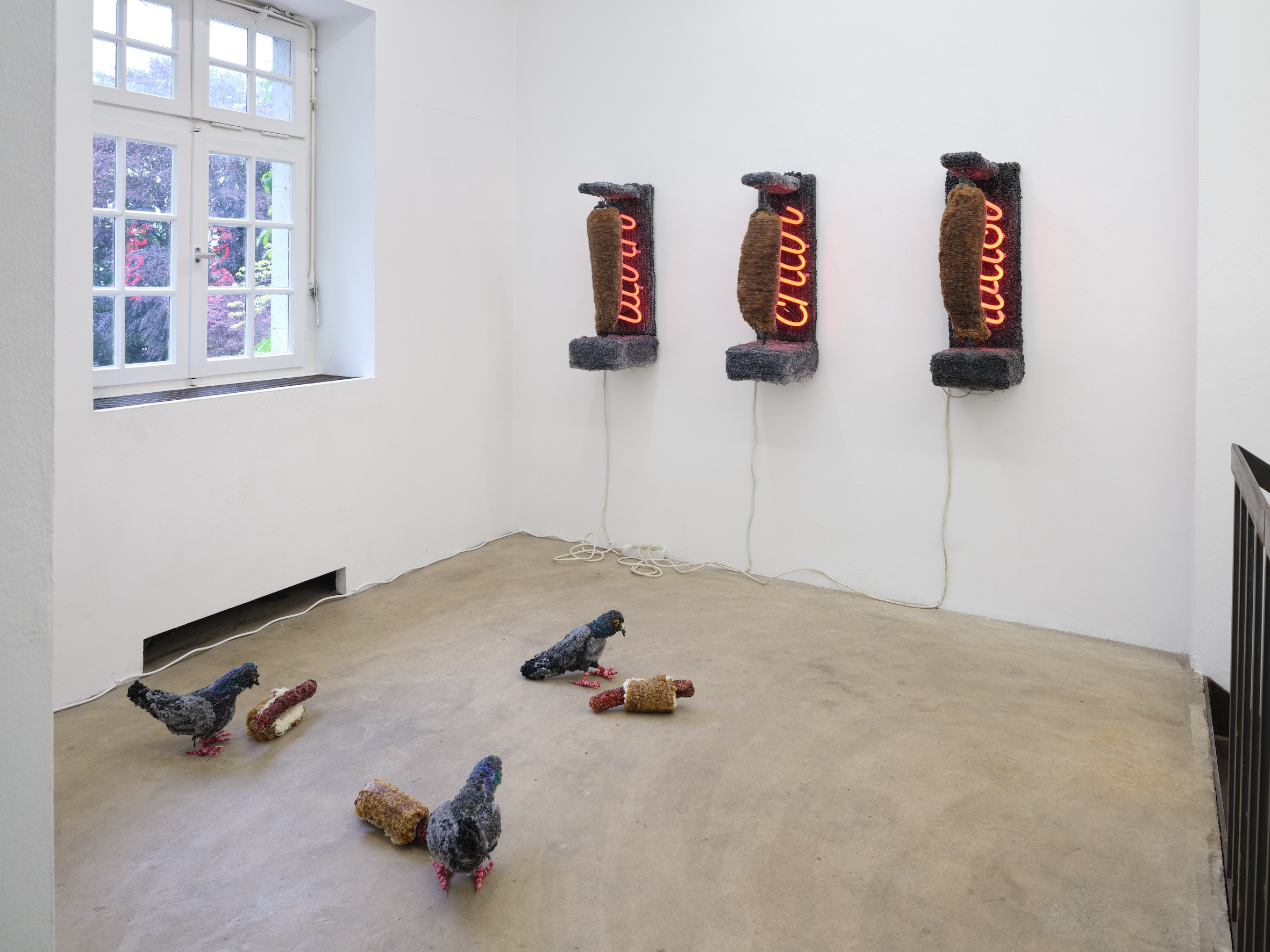 Elen Braga, Burn Char Roast, 2026; Hungry Pigeons #3, #4, #5, 2026. Courtesy: the artist and Wouters Gallery, Brussels.