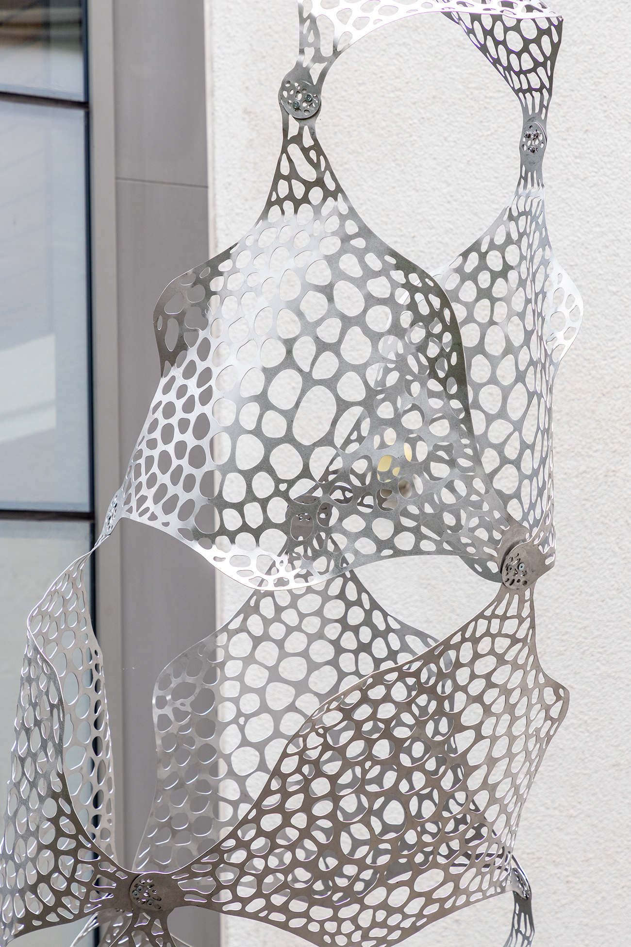 zoti aleyu (strange fish), 2025, Diogo da Cruz, Aluminium, 150 x 200 x 300 cm 