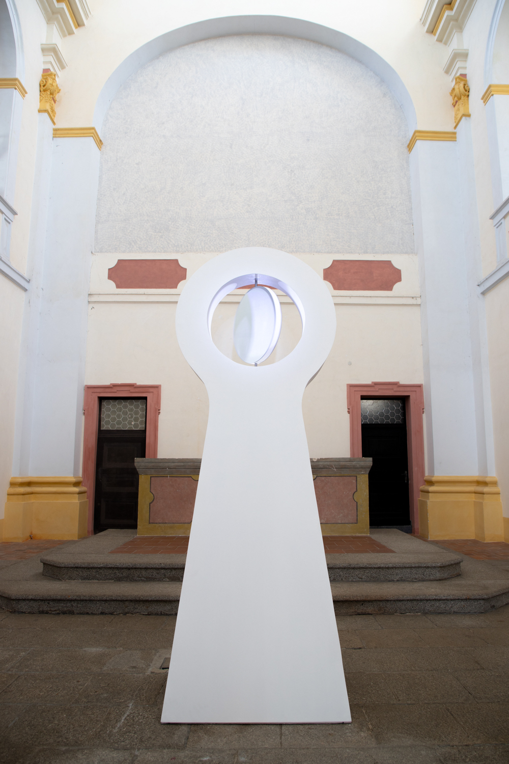Humanist Lighthouse, Wooden construction, motor, acrylic paint, mirrors, spotlights, 280 x 103 x 66 cm, Anders Grønlien & Anežka Hošková, 2026