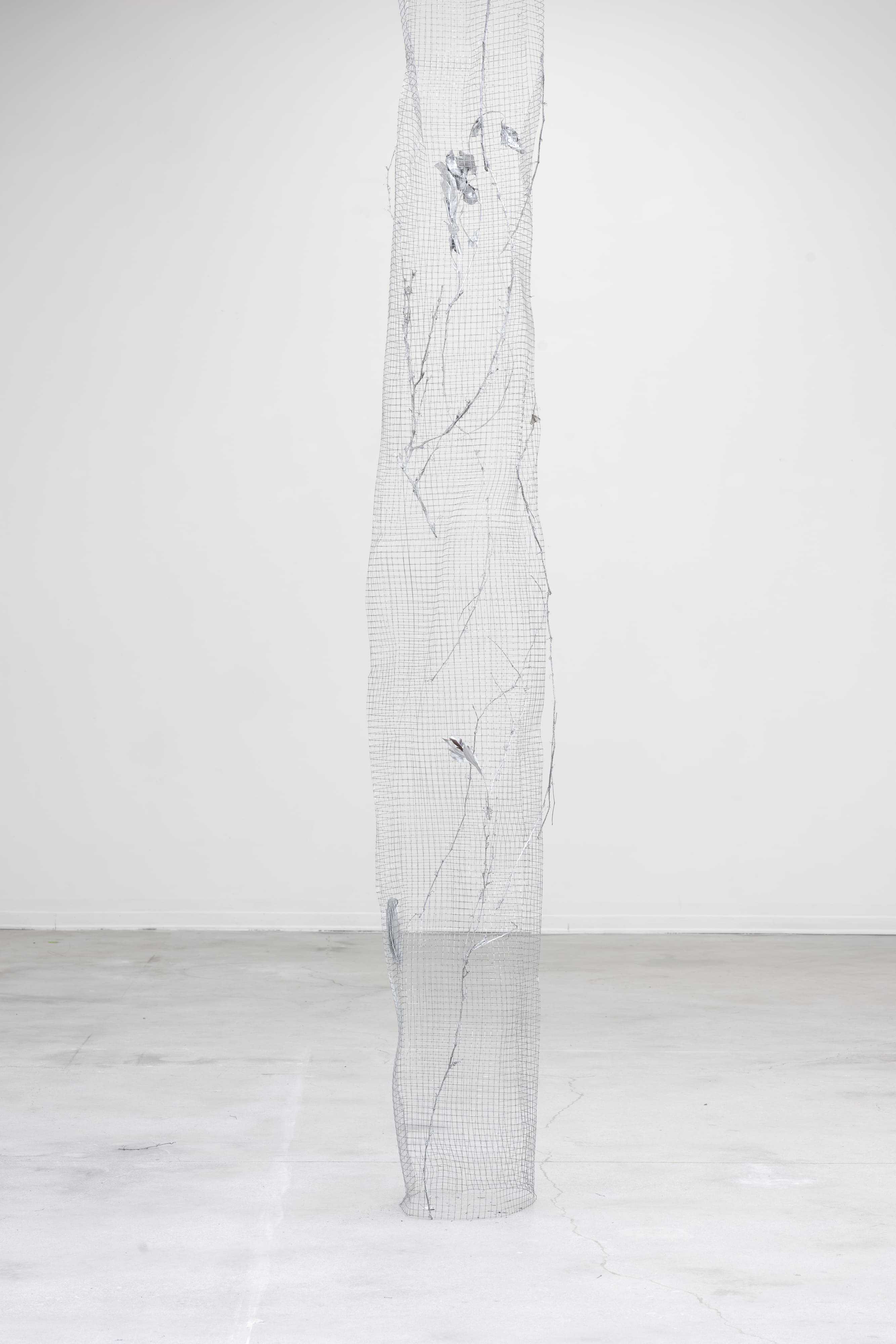 Ingeborg Tysse, Phantom Snag, 2026 wire netting, Moth, sprayed leaves and ivy branches, detail