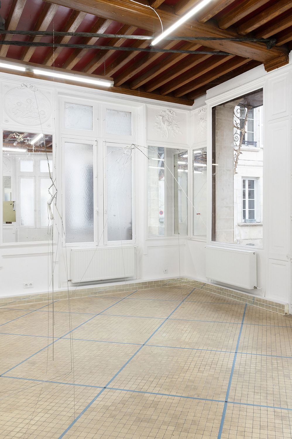 A Certain Distance, exhibition view, Café des Glaces, Tonnerre 2026