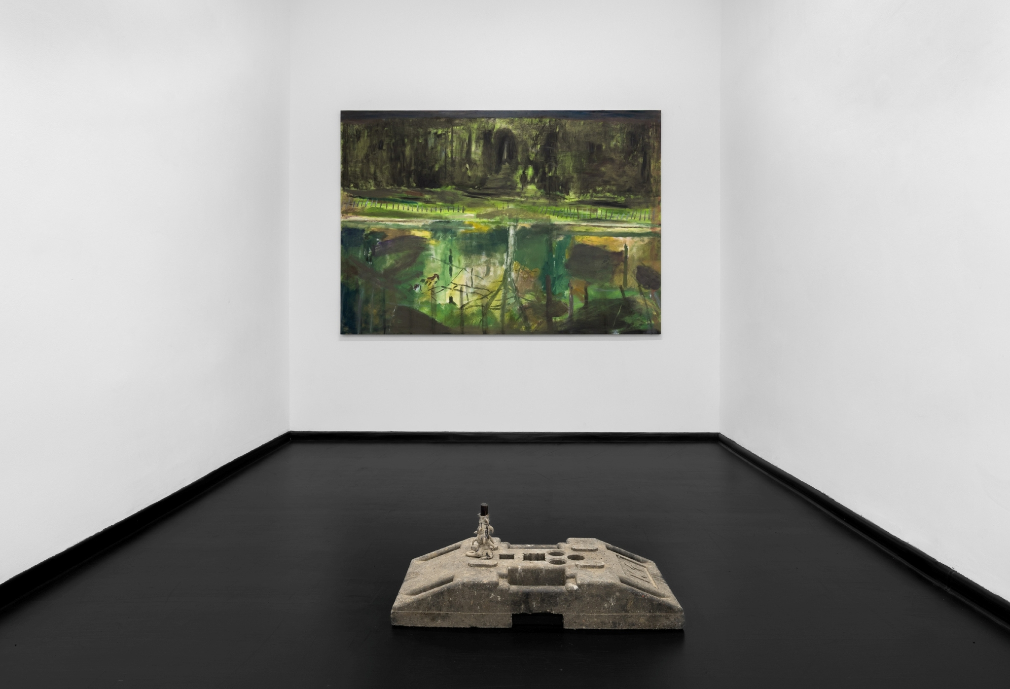 Czaro Malinkiewicz, „Untitled”, 2023, mixed technique, 8 x 14 x 7 cm, Radosław Chorab, „Root and ruin”, 2026, oil on canvas, 150 x 200 cm