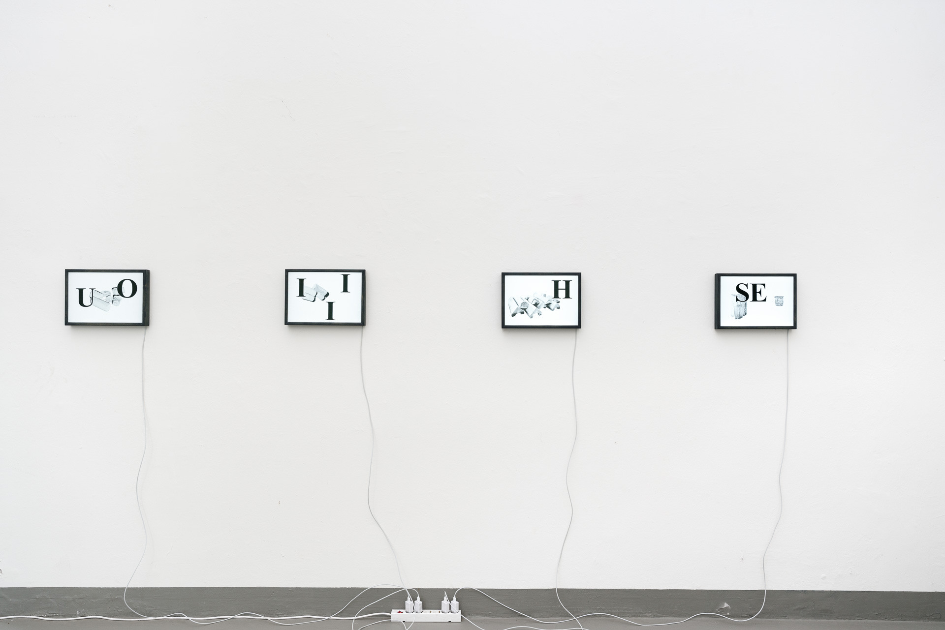 Felix Giesen, Schießbude, 2026, installation with UV-Print and oil on wood