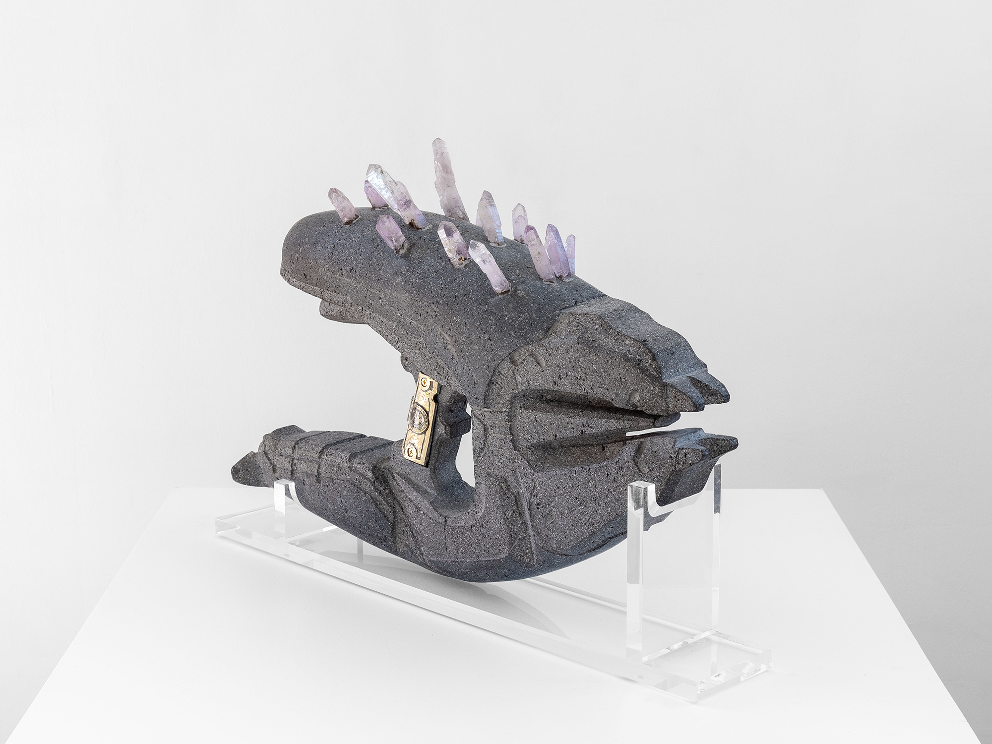 El Chapo’s Needler, 2026, Basalt, amethyst quartz, custom gun grips Colt 9mm, 68 x 16 x 44 cm