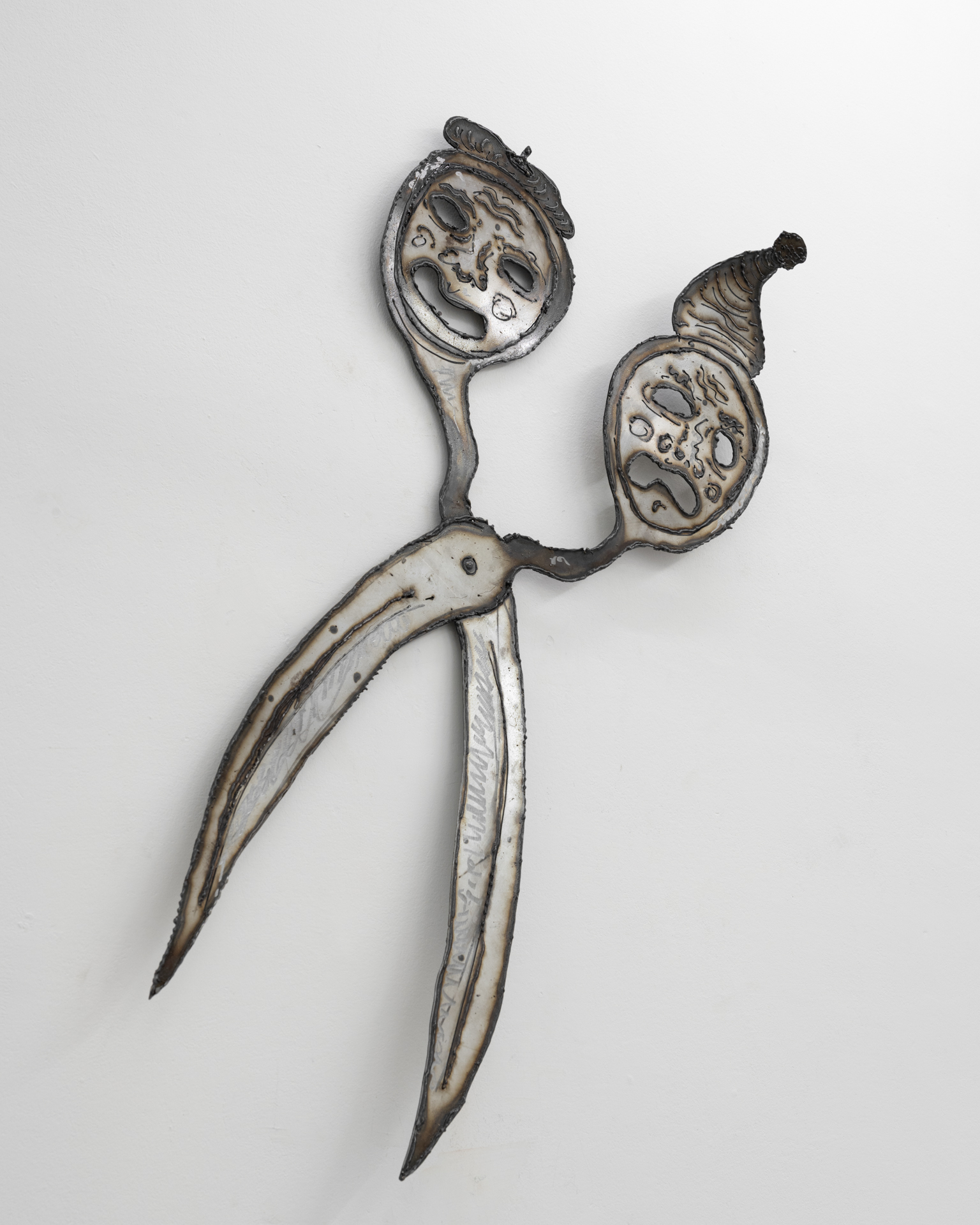 William Ludwig Lutgens, Conjoined Lovers, 2026, welded line drawing on steel with linseed oil finish 115 x 49,5 cm