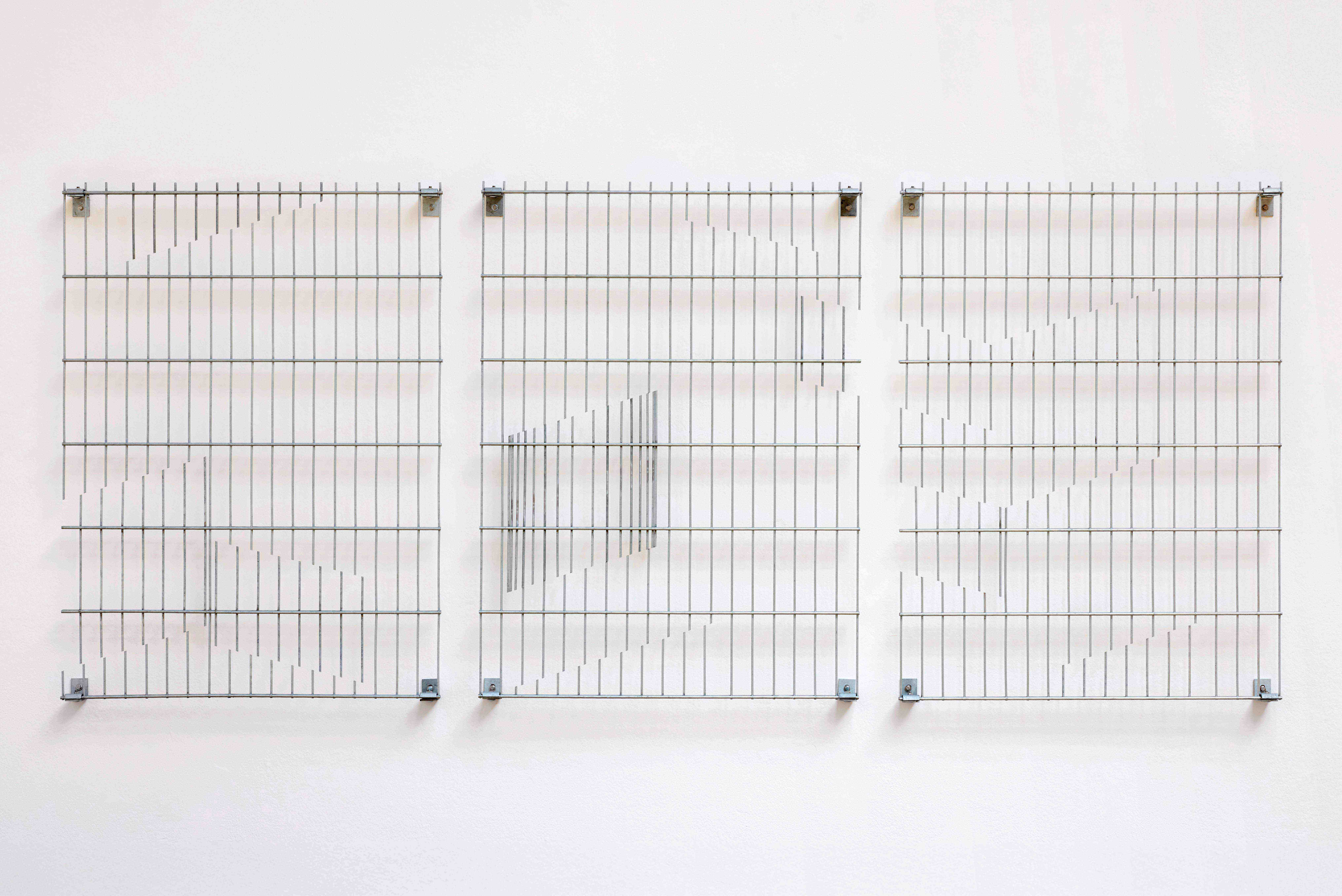 Mathias Weinfurter „DSM072601-3“, 2026, Steel, 123 x 291 x 8 cm