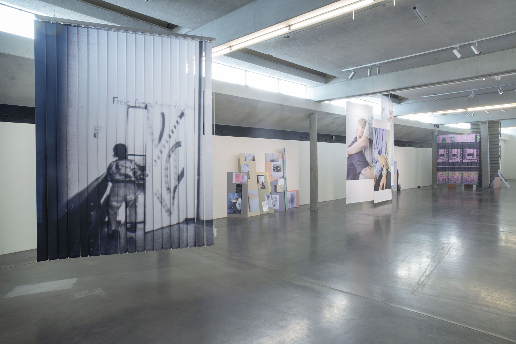 „Zärtlichkeit, Zins & Zusammenbruch. Über den Körper als erschöpfte Ressource“, Julia Lübbecke, Kunsthaus Kaufbeuren, 2026