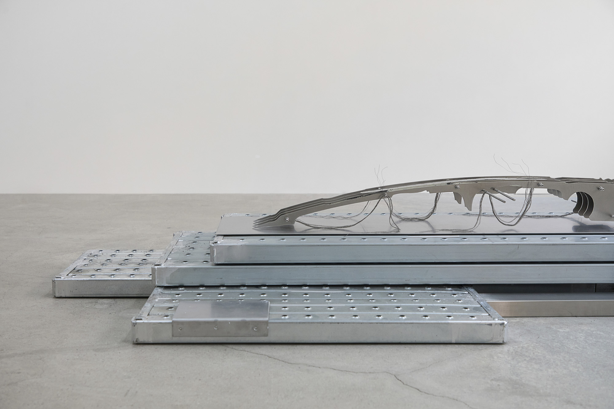Inside Job (Ula Lucińska, Michał Knychaus), Interstice I, 2026, stainless steel, chrome steel, digital print on organza, cable, 151 cm x 50 cm x 13 cm, CAPTION, Seoul, photo: Bokyoung Han