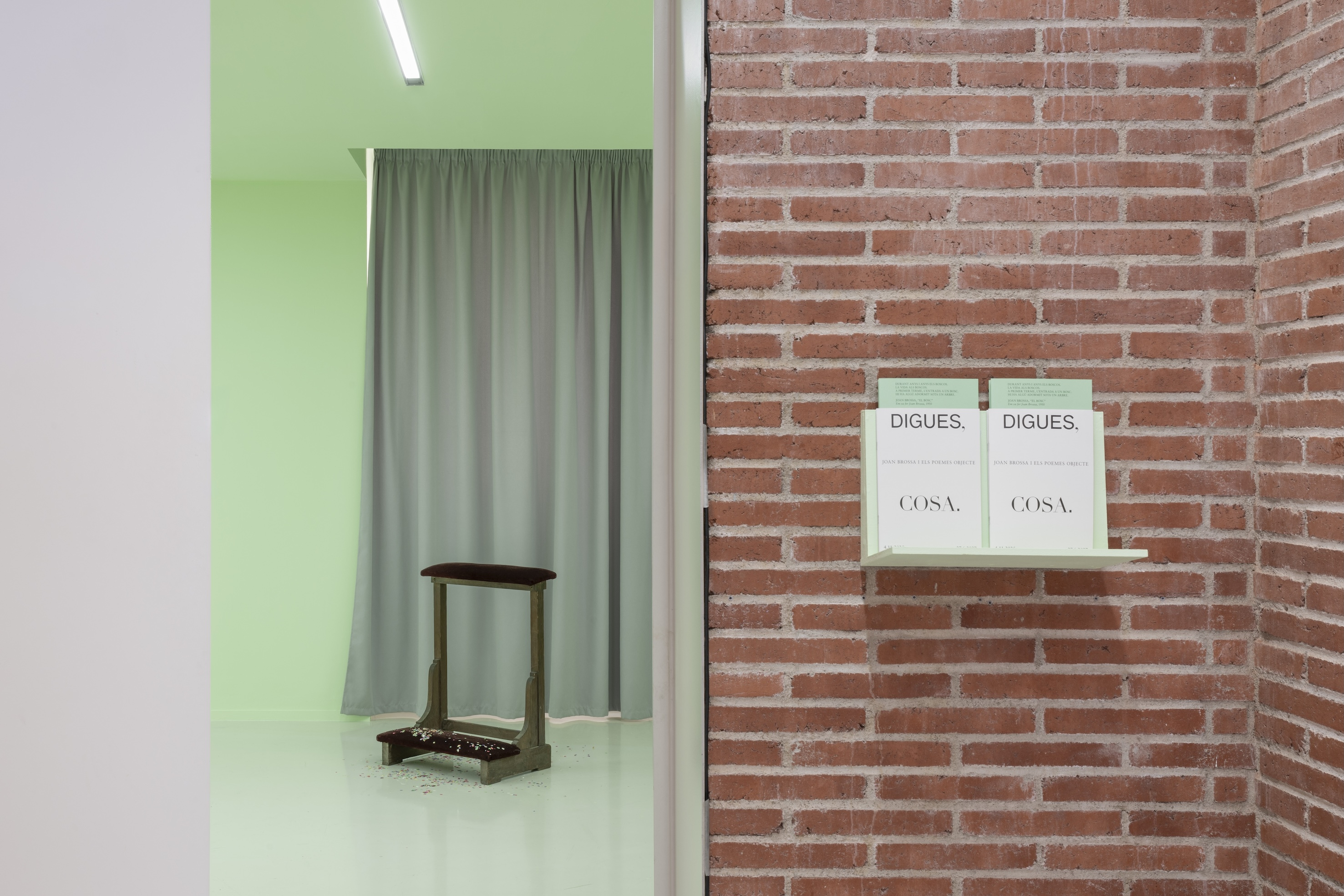 Installation view with Joan Brossa, Poema objecte, 1986, Col·lecció Museu d’Art Modern de la Diputació de Tarragona. Dipòsit Generalitat de Catalunya. Col·lecció Nacional d’Art Contemporani