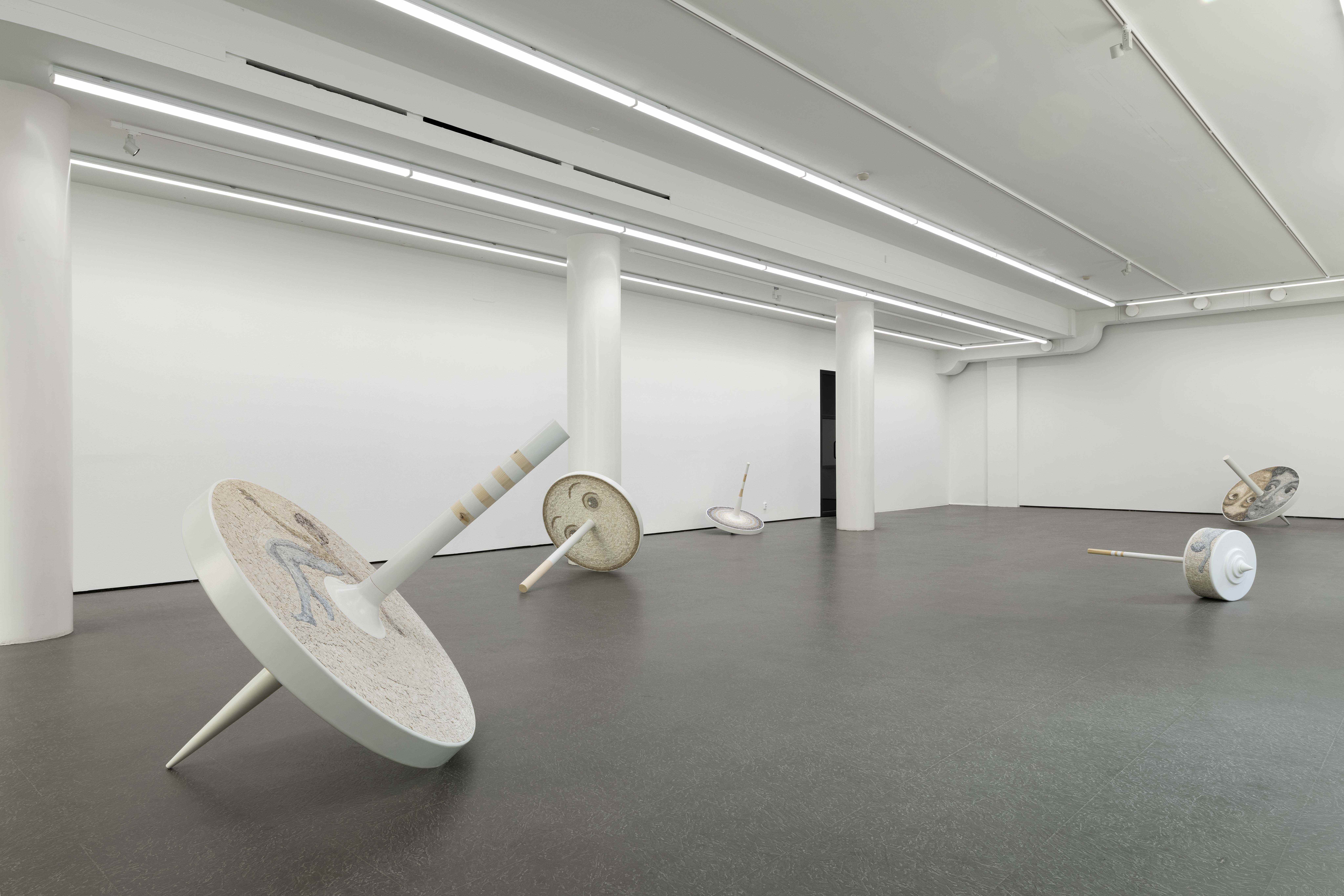 Overview of the exhibition Vertere by Riikka Anttonen at Sinne Gallery