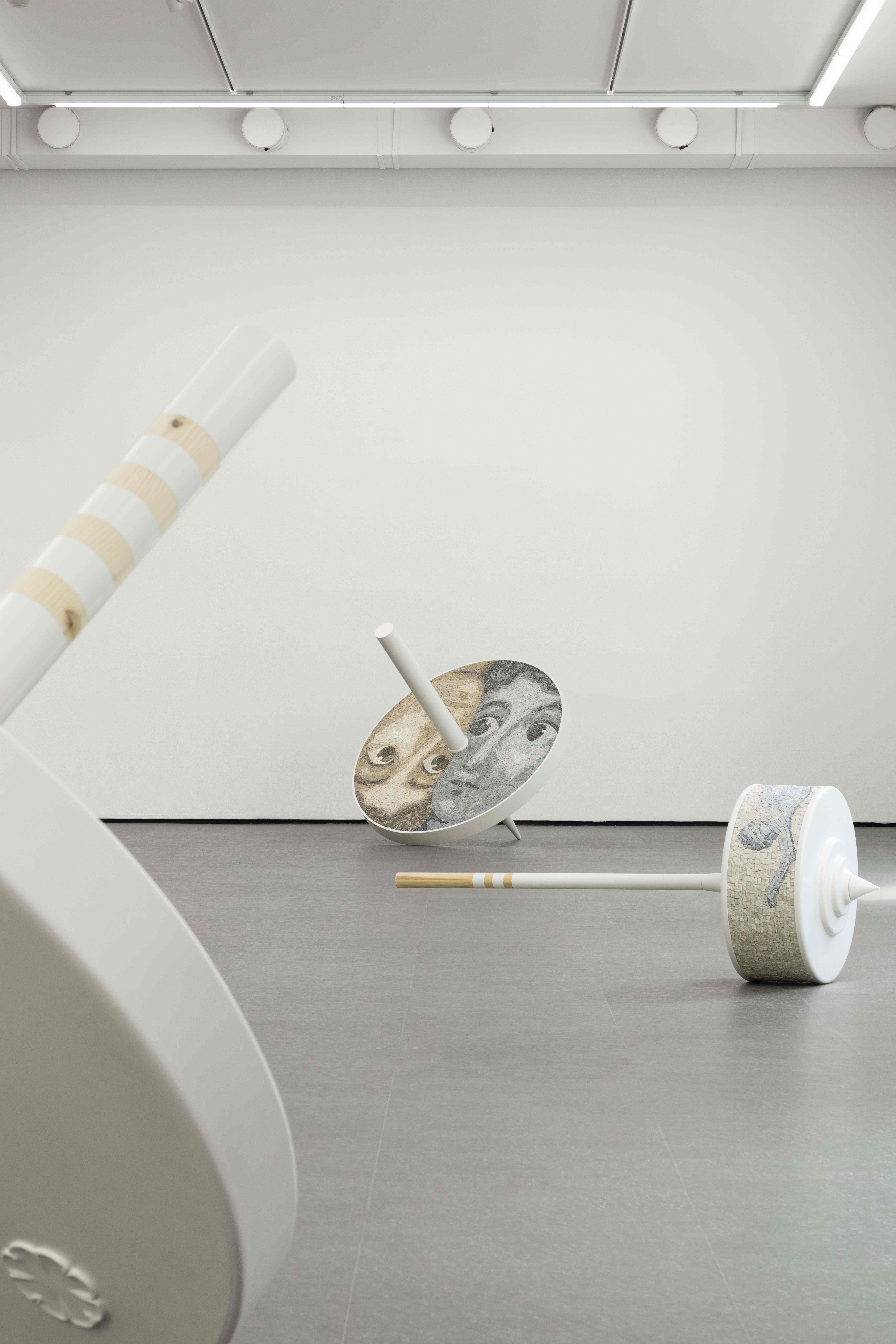 Overview of the exhibition Vertere by Riikka Anttonen at Sinne Gallery