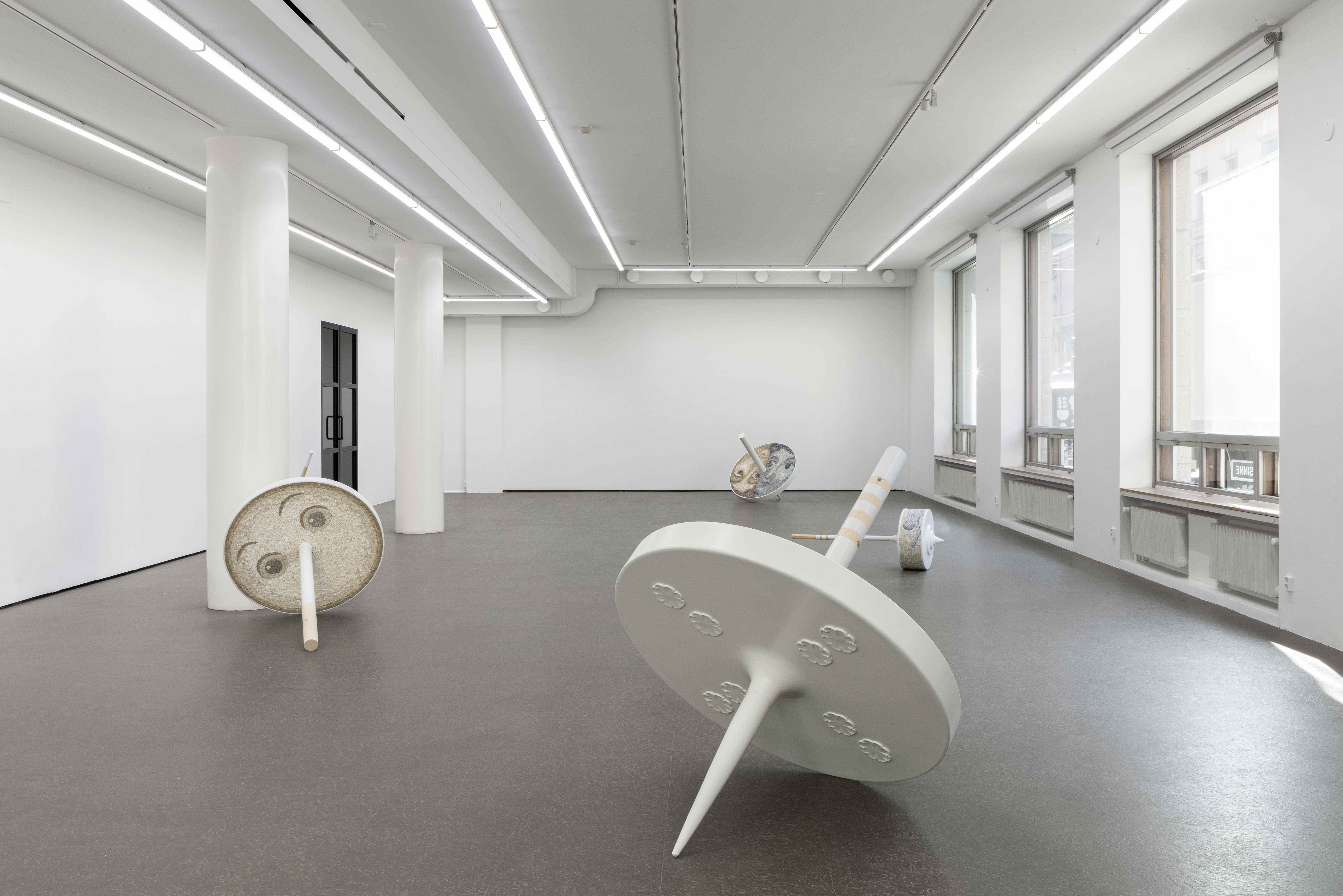 Overview of the exhibition Vertere by Riikka Anttonen at Sinne Gallery