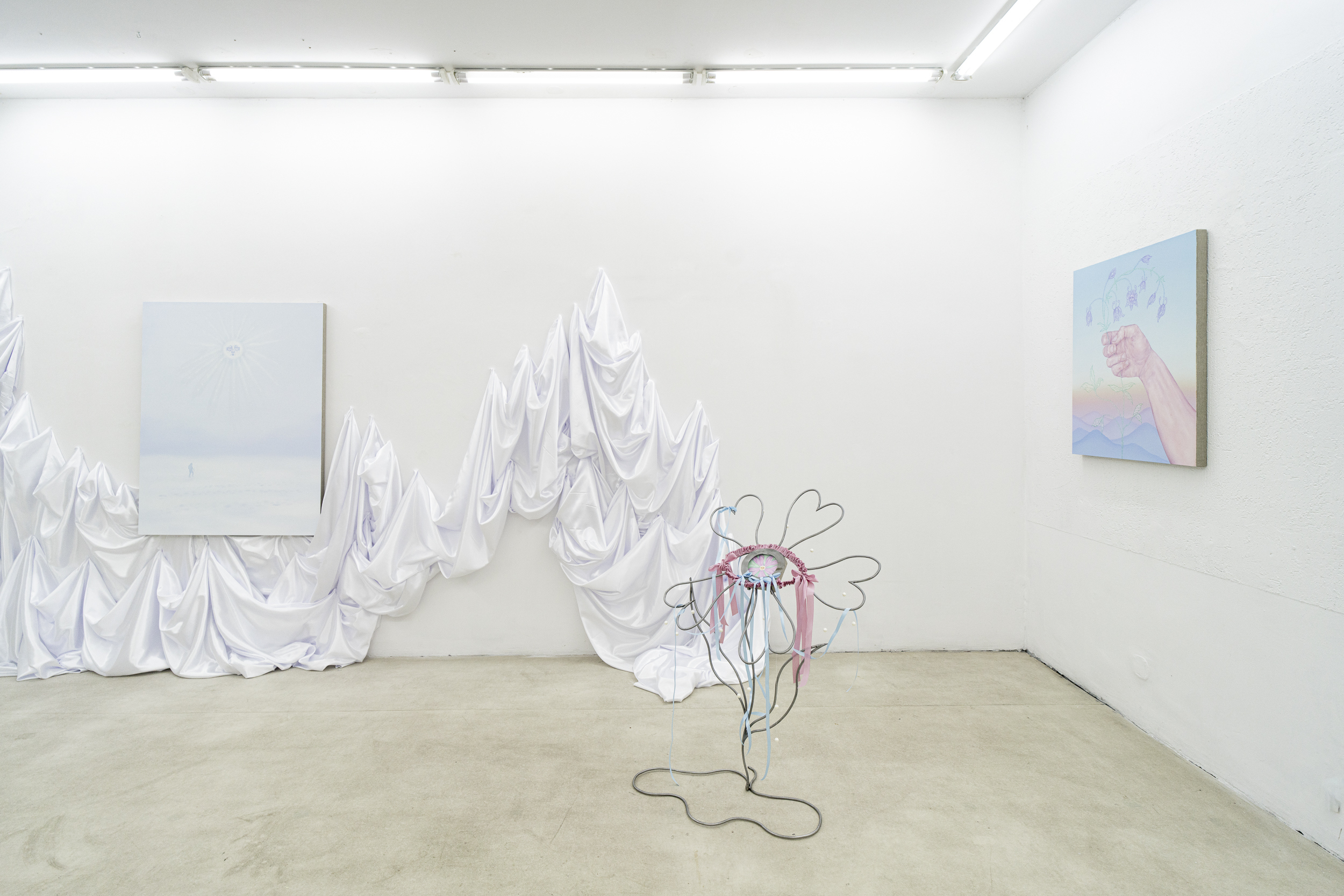 Exhibition view, Glimmer, photo: Michał Maliński, courtesy of Jak Zapomnieć gallery